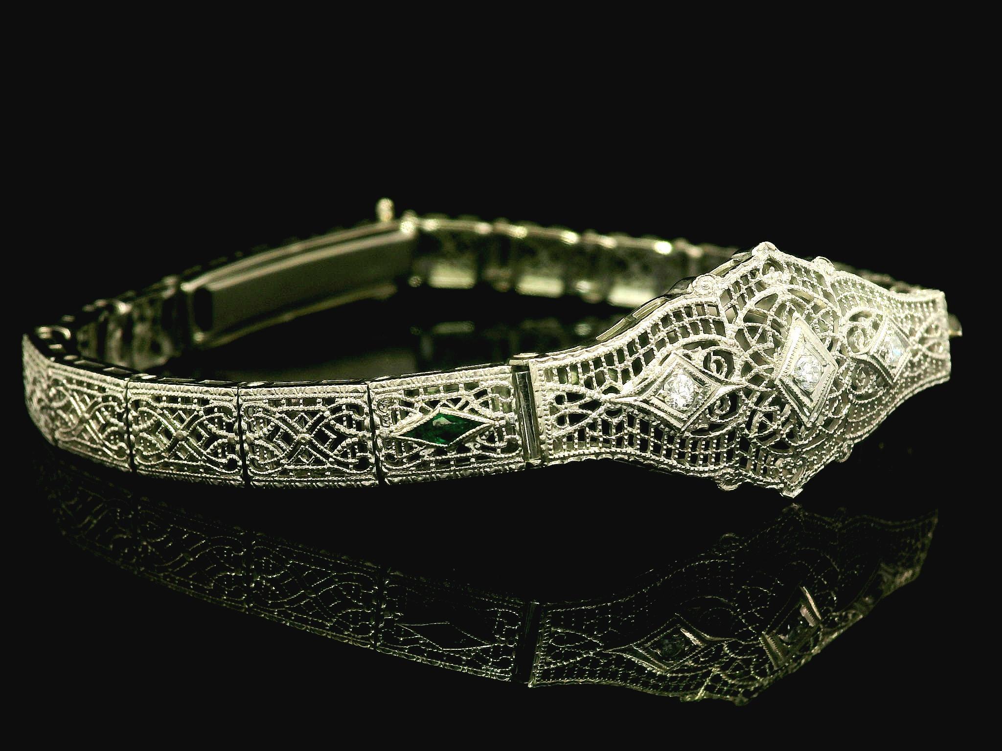 Antique Art Deco 14k White Gold Diamond & Emerald Filigree Bracelet In Good Condition In Montclair, NJ