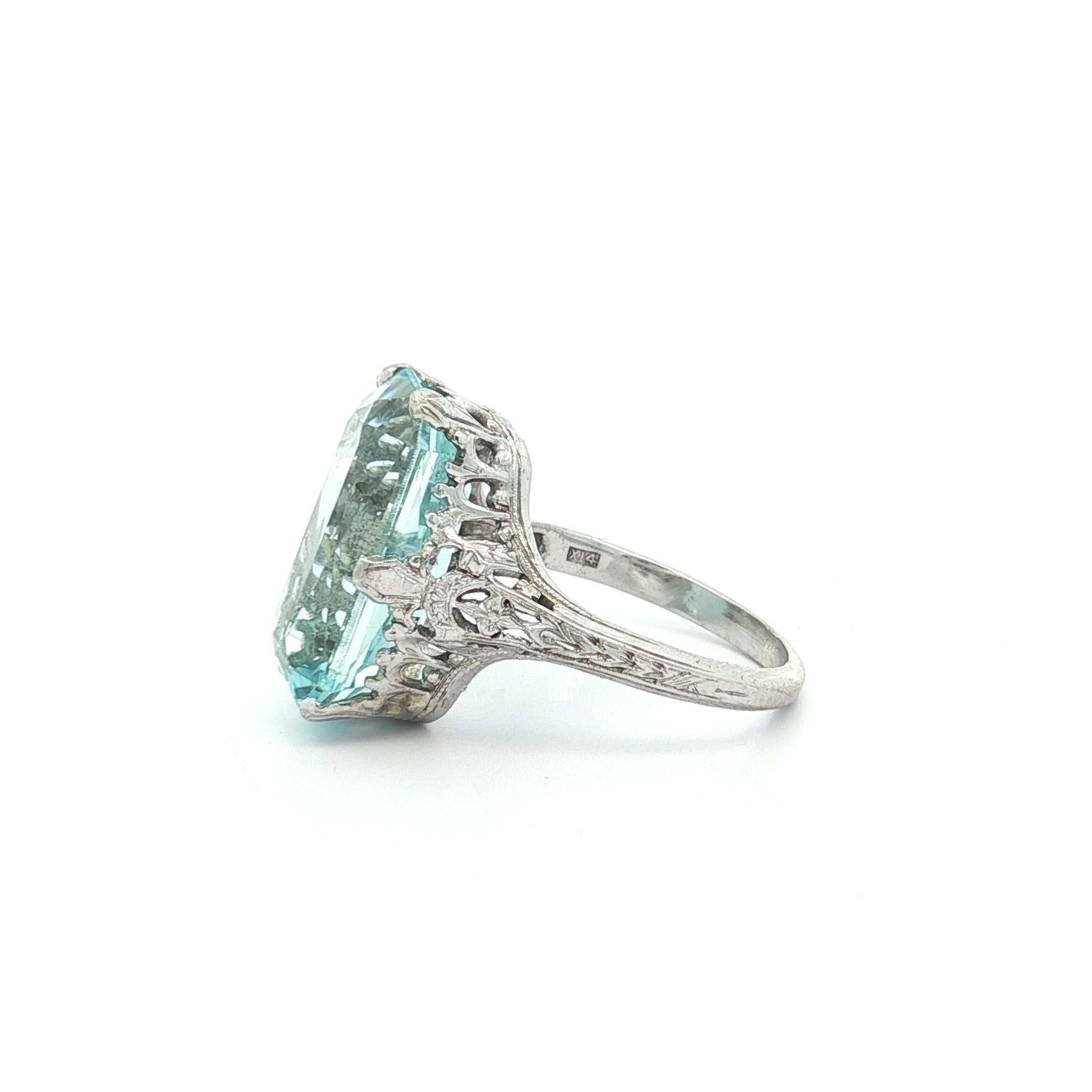 Anello antico Art Deco in oro bianco 14k rettangolare allungato con acquamarina in filigrana in vendita 4