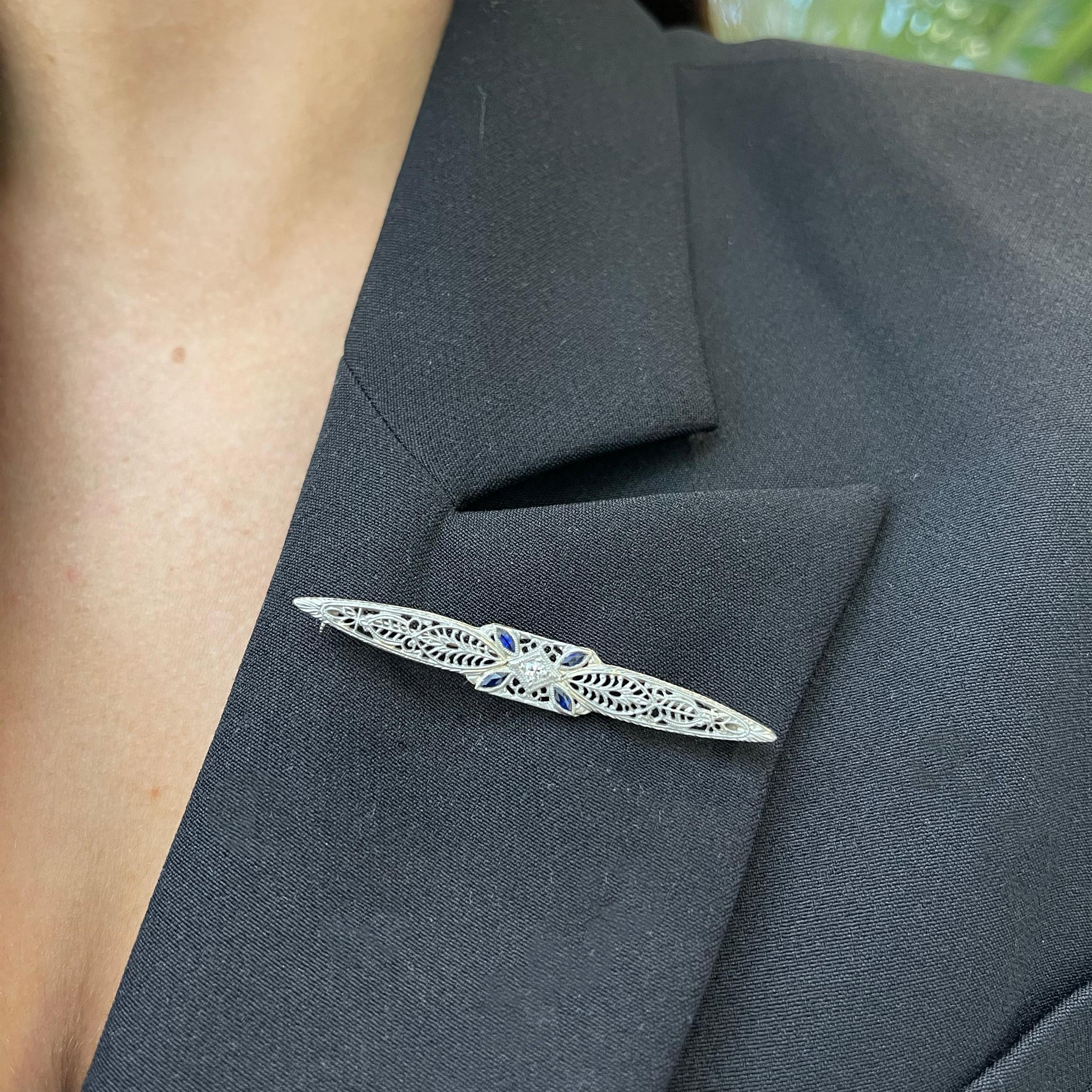 Women's Antique Art Deco 14K White Gold Filigreed Diamond Sapphires Brooch For Sale
