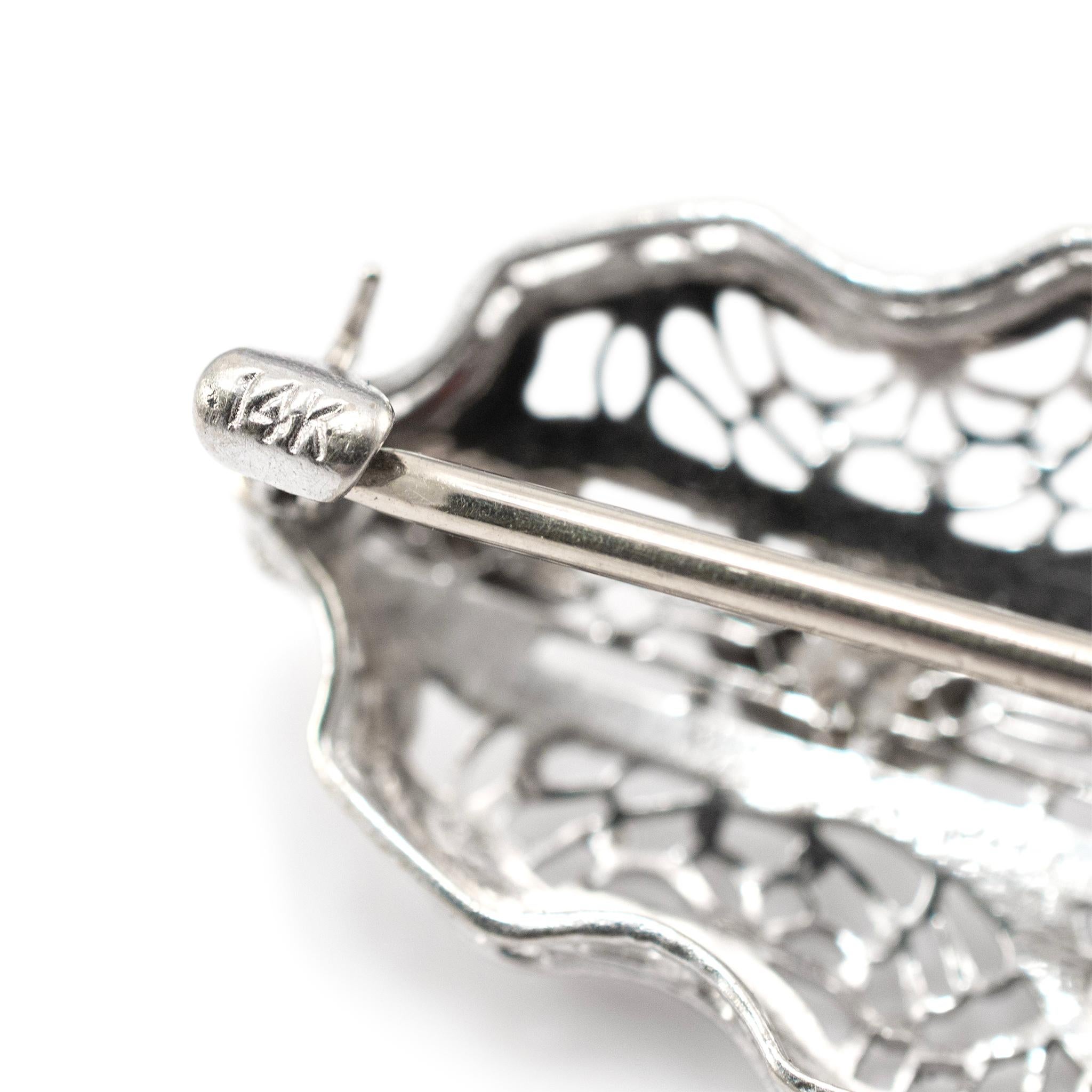 Antique Art Deco 14K White Gold Filigreed Old Cut Diamond & Sapphire Brooch In Excellent Condition For Sale In Houston, TX