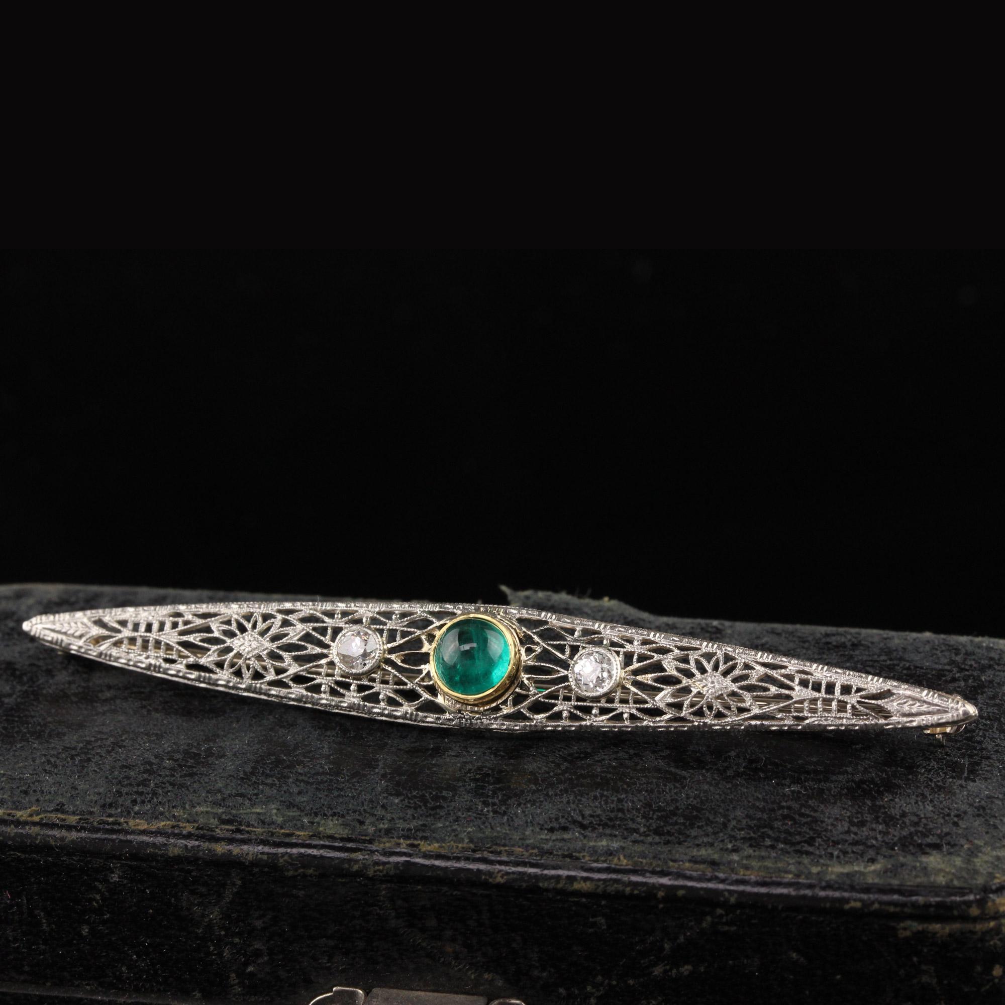 Antique Art Deco 14K White Gold Old Euro Diamond Emerald Filigree Pin In Good Condition For Sale In Great Neck, NY