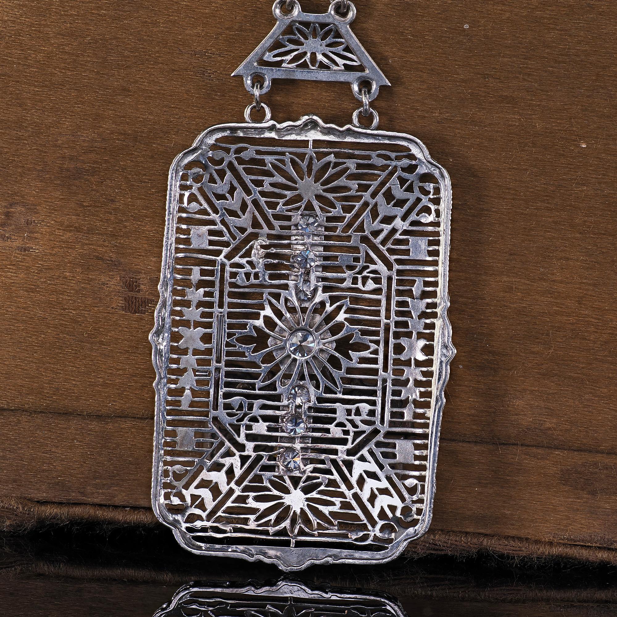 Art déco Antique Art Deco 14K White Gold Old Euro Diamond Filigree Pendant Necklace en vente