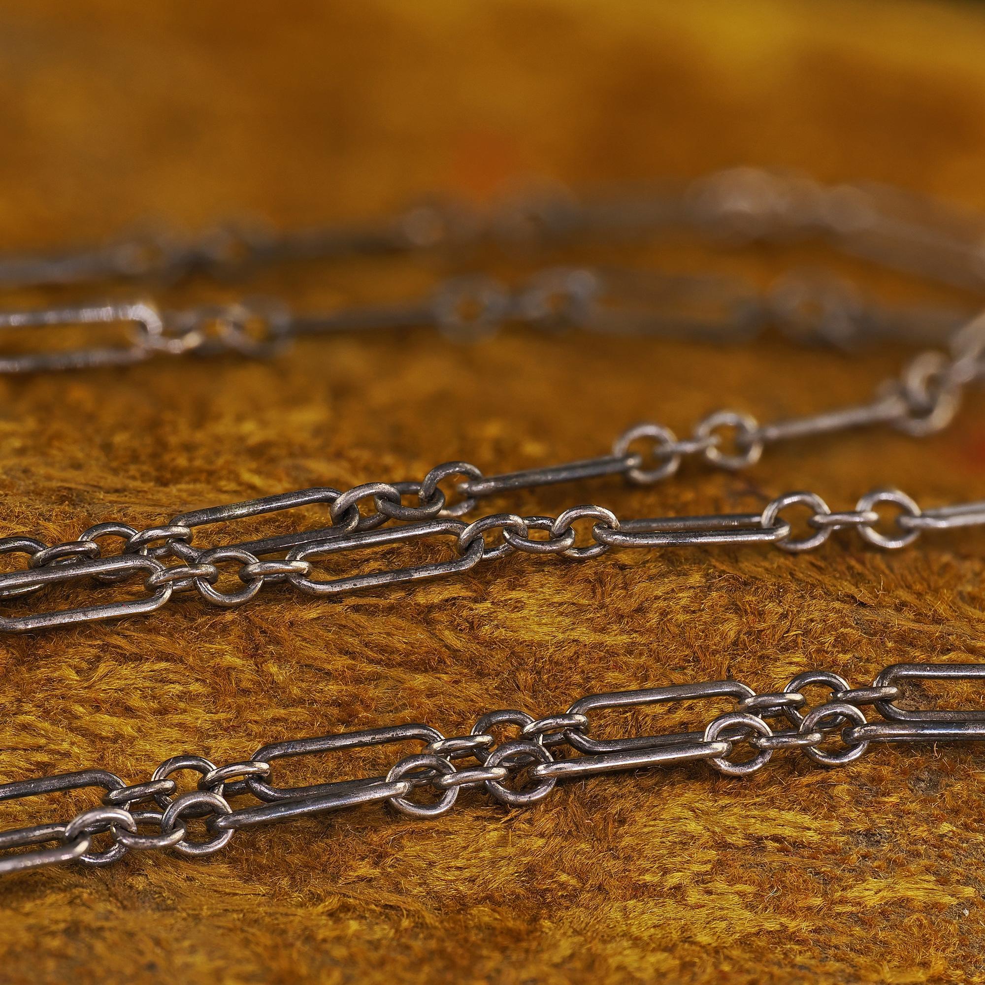 Antique Art Deco 14K White Gold Old Euro Diamond Filigree Pendant Necklace en vente 2