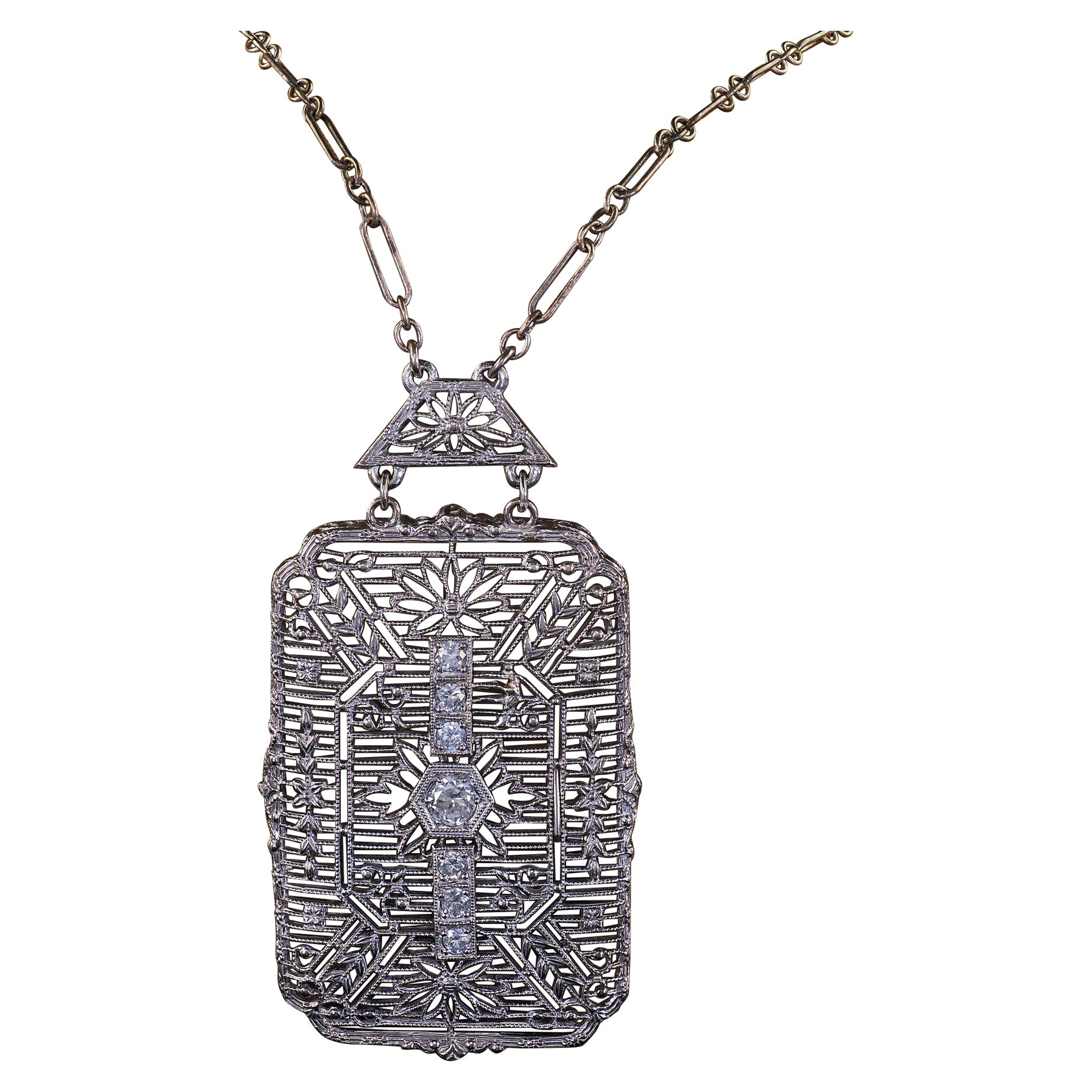 Antique Art Deco 14K White Gold Old Euro Diamond Filigree Pendant Necklace en vente