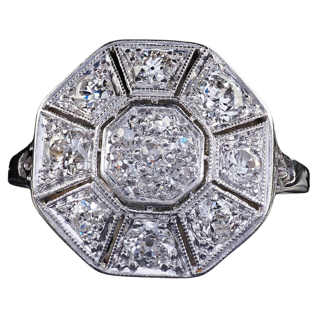 Anello antico Art Deco in oro bianco 14 carati e platino con diamanti ottagonali in vendita