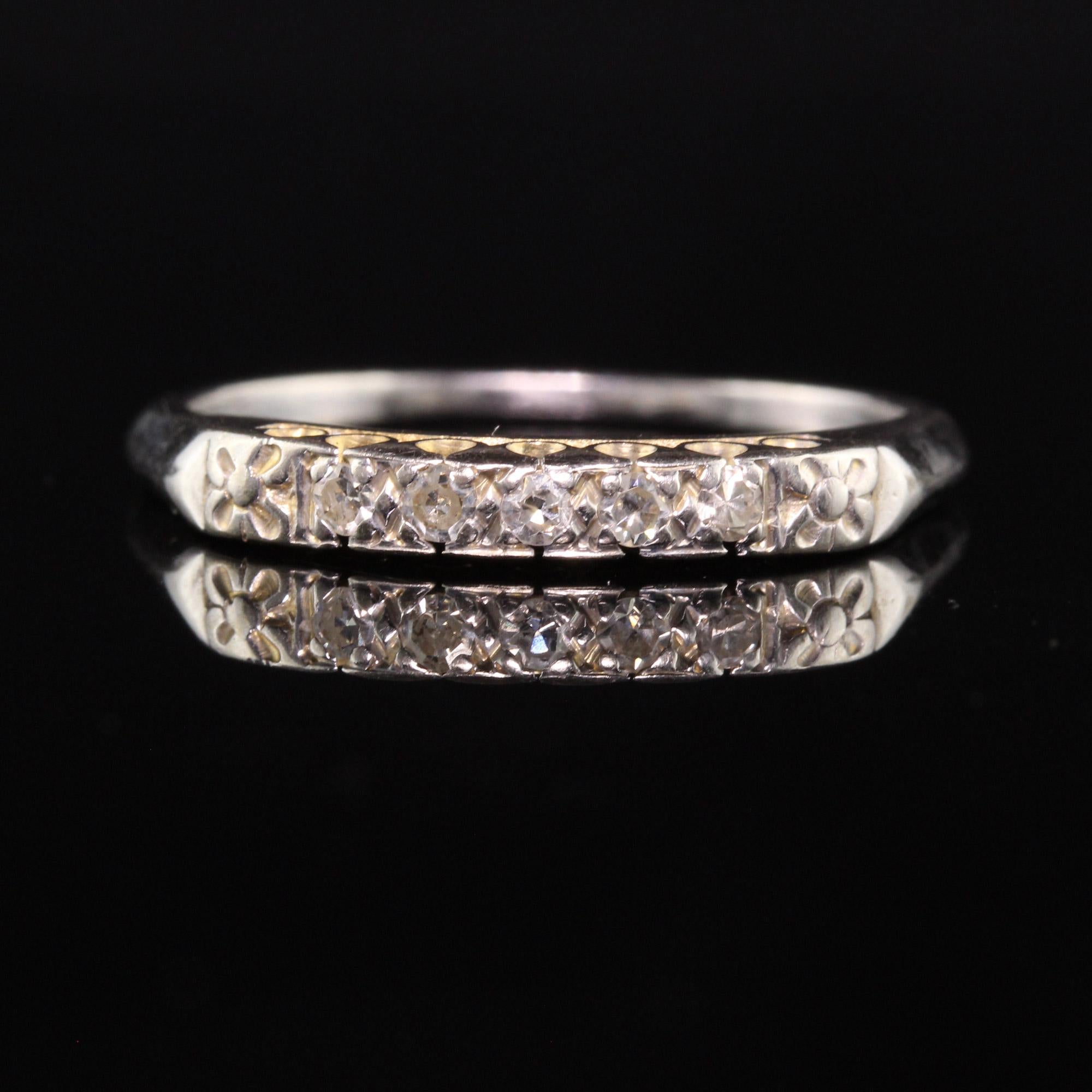 Antique Art Deco 14K White Gold Single Cut Diamond Wedding Band In Good Condition For Sale In Great Neck, NY