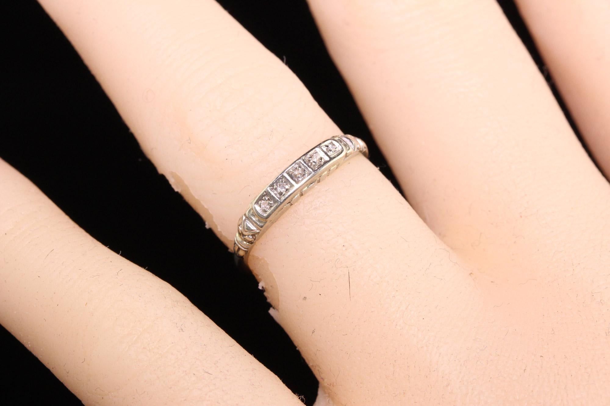Antique Art Deco 14K White Gold Single Cut Diamond Wedding Band In Good Condition In Great Neck, NY
