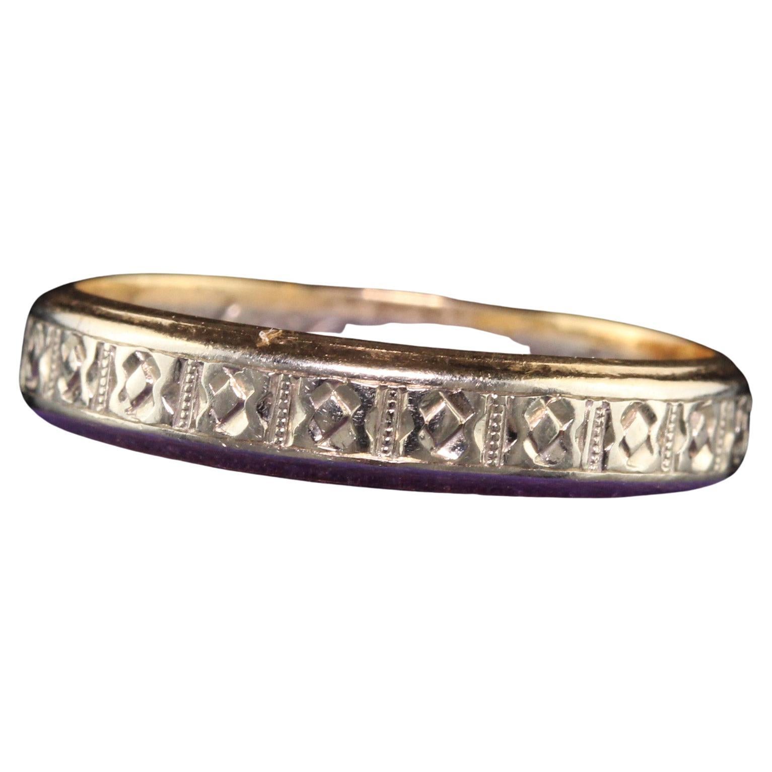 Antique Art Deco 14K Yellow and White Gold Engraved Wedding Band For Sale