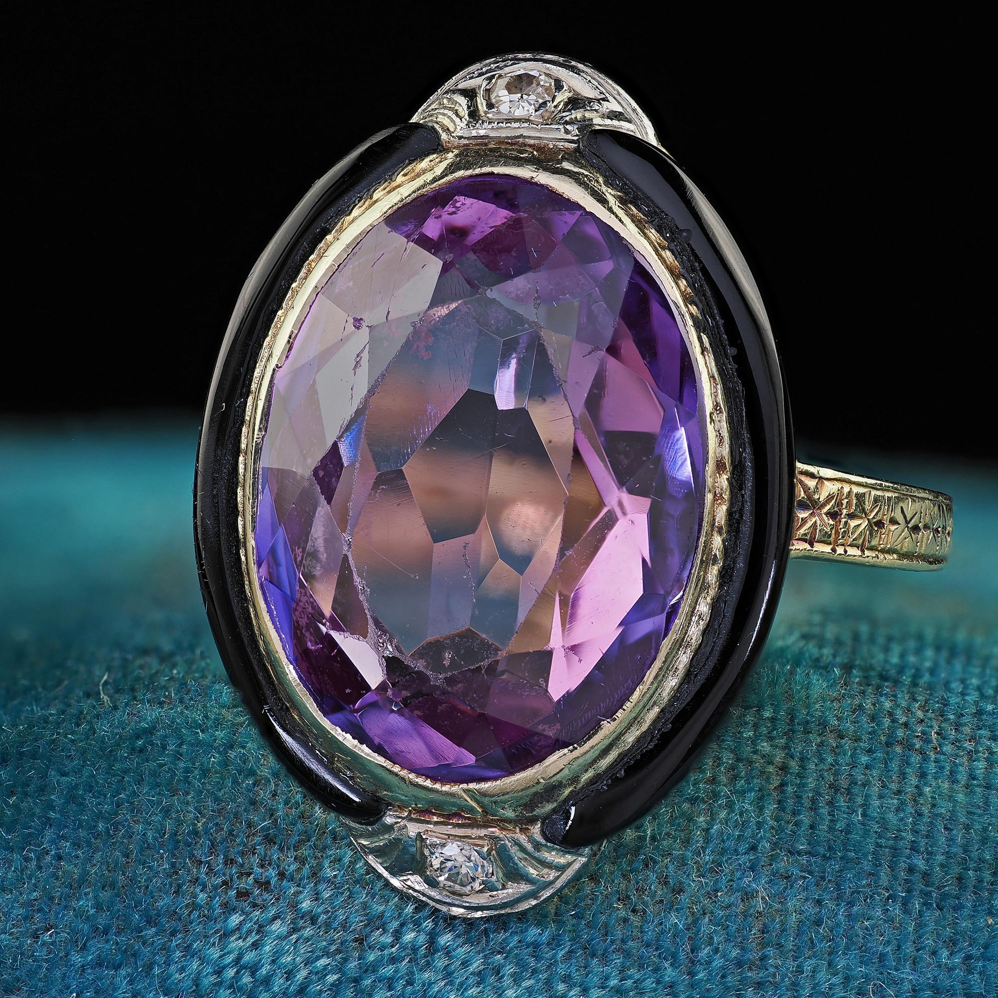 Bague cocktail Art déco ancienne gravée en or jaune 14 carats, améthyste et onyx en vente 1