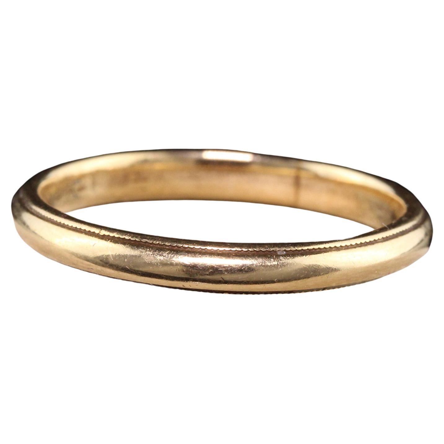 Antique Art Deco 14K Yellow Gold Classic Engraved Wedding Band For Sale