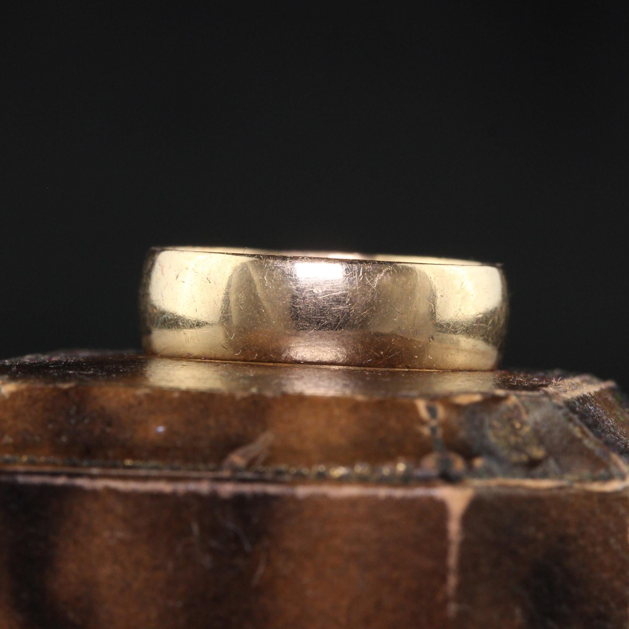 Schöne antike Art Deco 14K Gelbgold Classic Wide Wedding Band - Größe 6 3/4. Diese schöne klassische Ehering ist in 14k Gelbgold gefertigt. Der Ring hat ein breites Deisgn und ist in gutem Zustand. Der Ring hat eine schöne alte Patina auf sie und