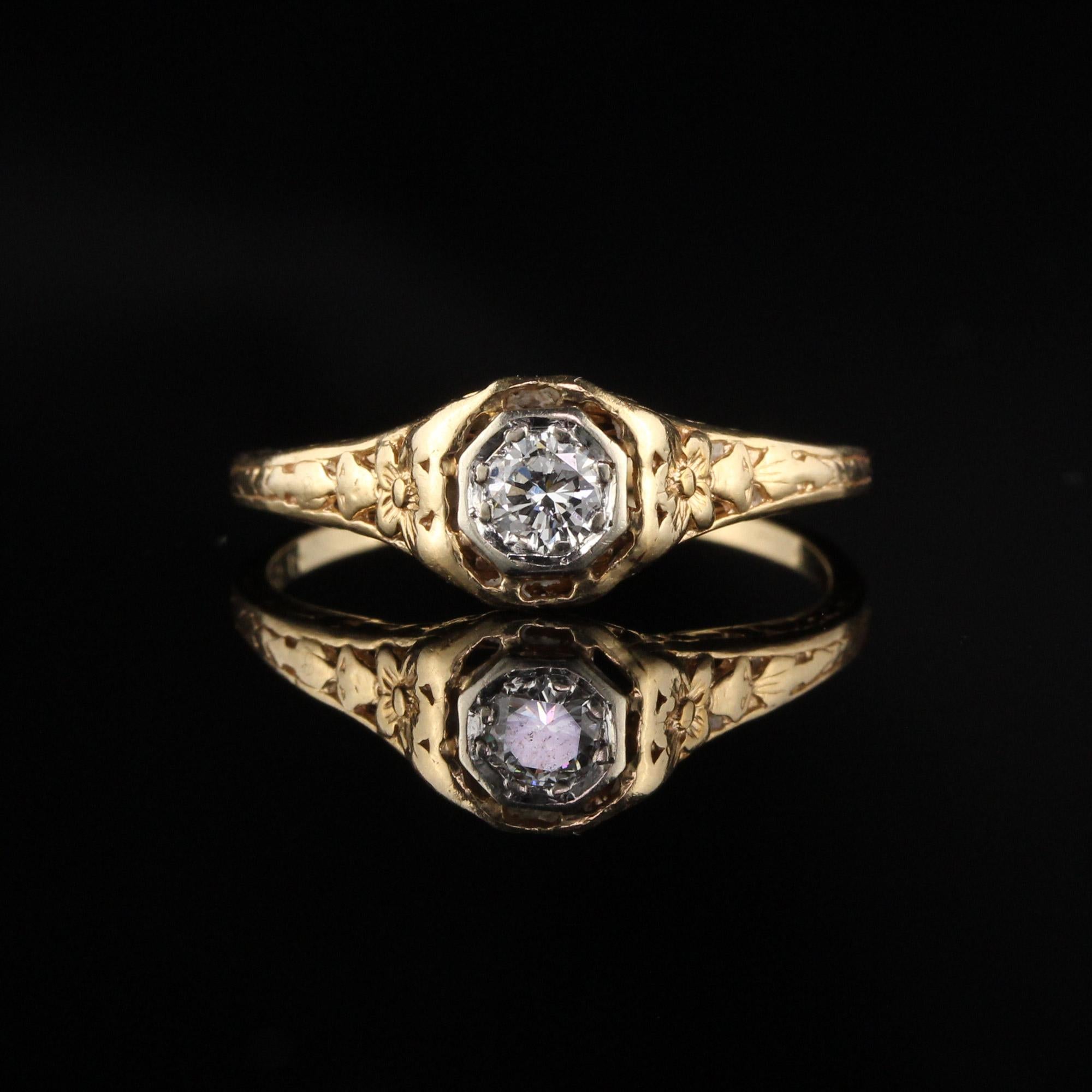 Round Cut Antique Art Deco 14 Karat Yellow Gold Diamond Engagement Ring