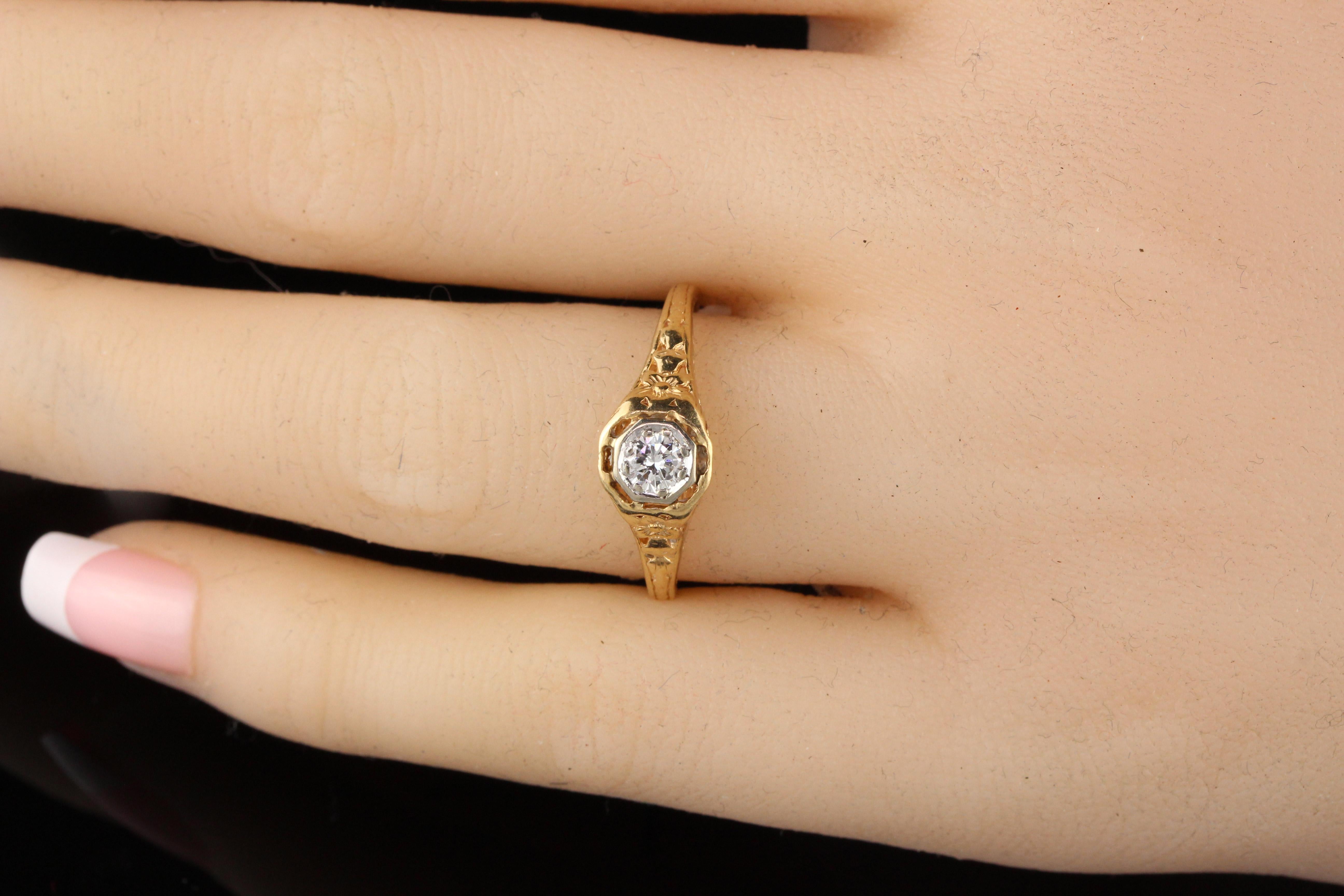 Antique Art Deco 14 Karat Yellow Gold Diamond Engagement Ring 2