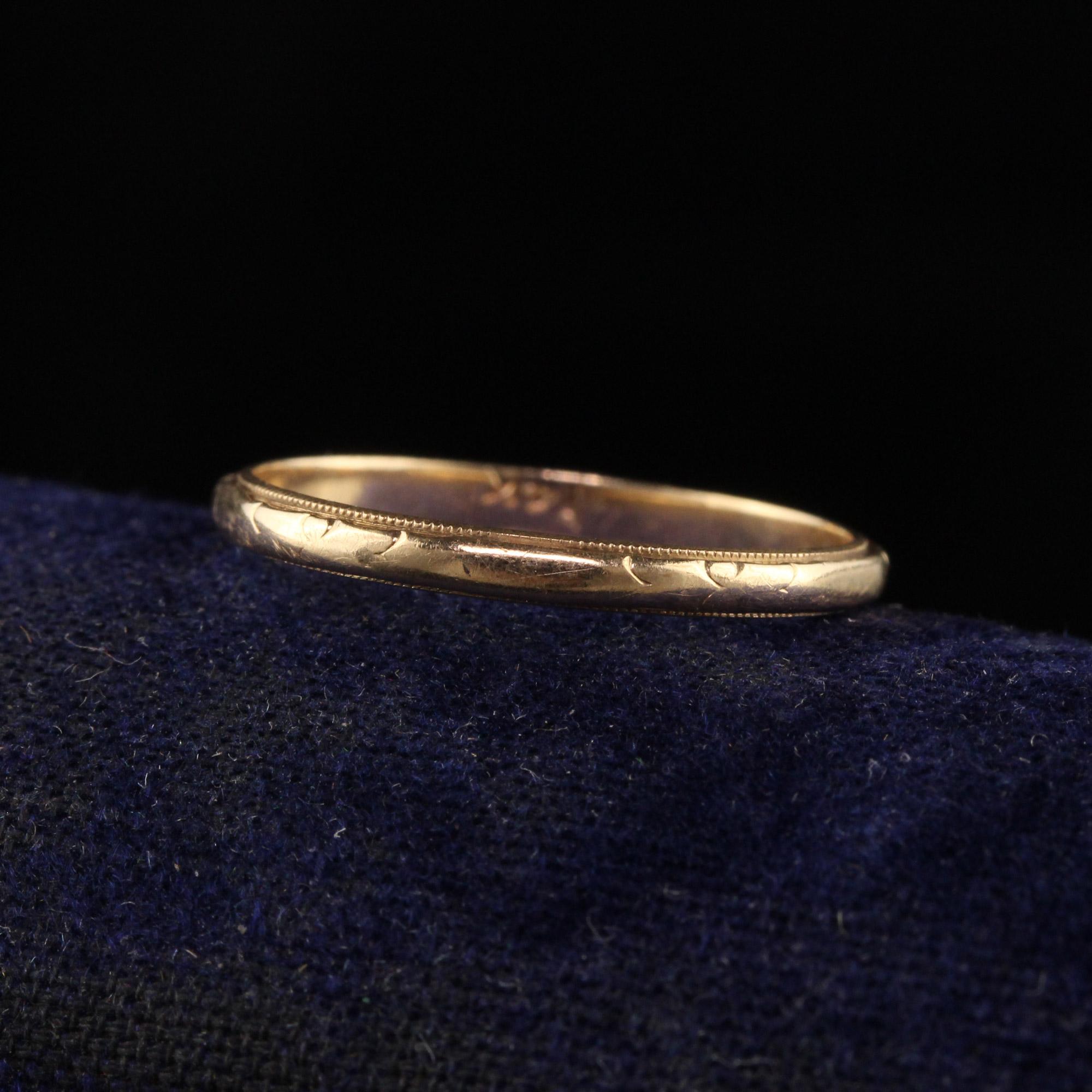 Beautiful Antique Art Deco 14K Yellow Gold Engraved Wedding Band. This beautiful wedding band is crafted in 14k yellow gold. There are faint engravings going around the entire band and it is in good condition.

Item #R1390

Metal: 14K Yellow