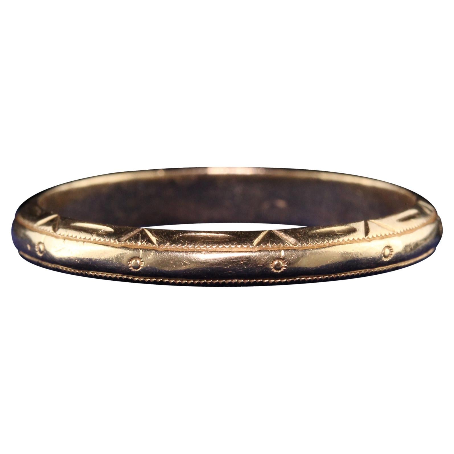 Antique Art Deco 14K Yellow Gold Engraved Wedding Band For Sale