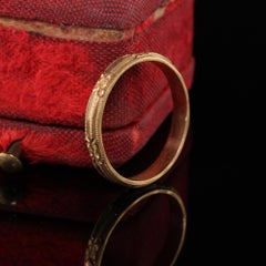 Antique Art Deco 14 Karat Yellow Gold Engraved Wedding Band