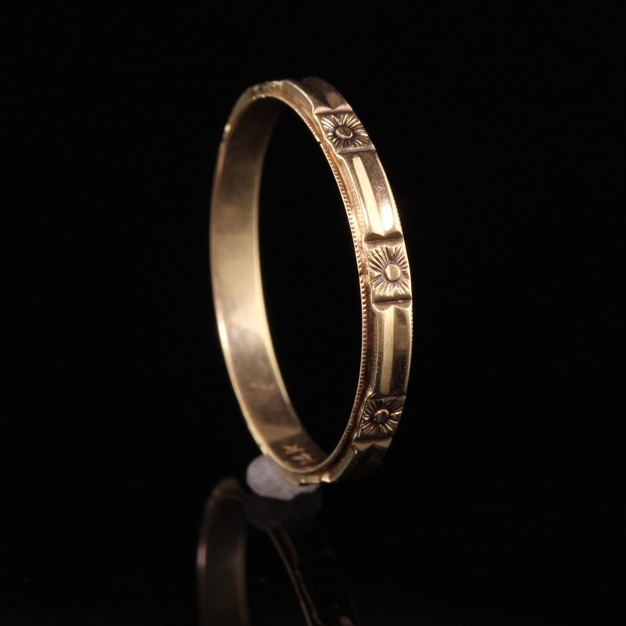 Antique Art Deco 14k Yellow Gold Engraved Wedding Band In Good Condition In Great Neck, NY