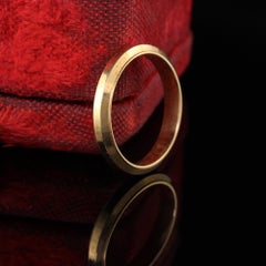 Antique Art Deco 14 Karat Yellow Gold Engraved Wedding Band