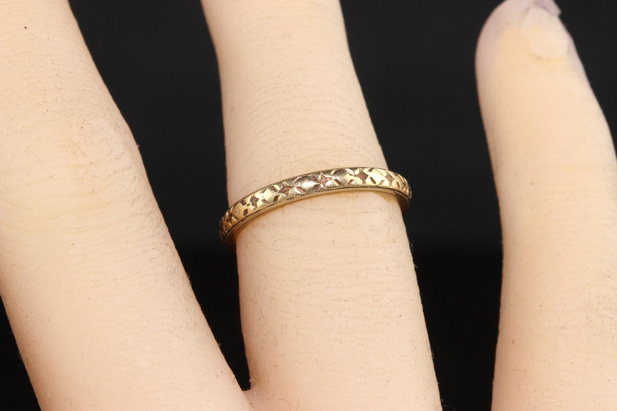 Antique Art Deco 14K Yellow Gold Engraved Wedding Band - Size 6 For Sale 2