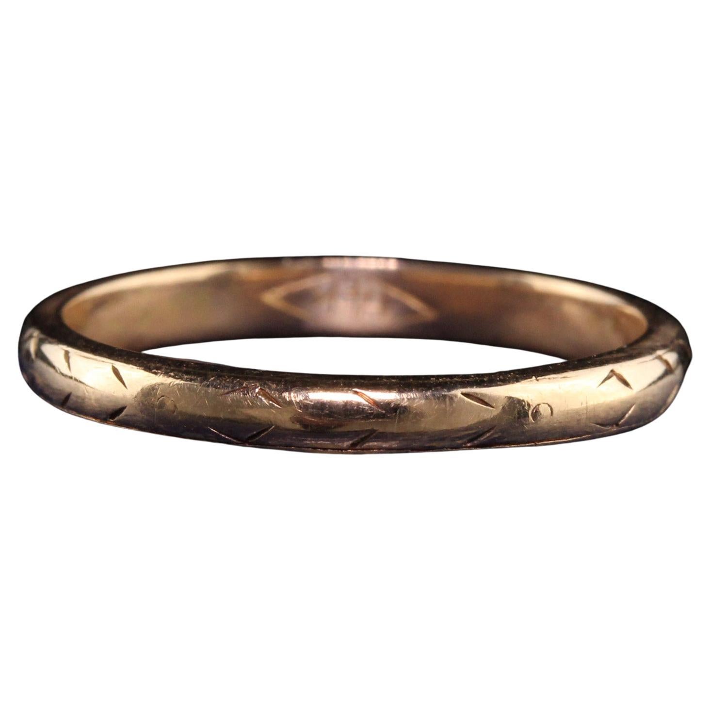 Antique Art Deco 14K Yellow Gold Engraved Wedding Band For Sale