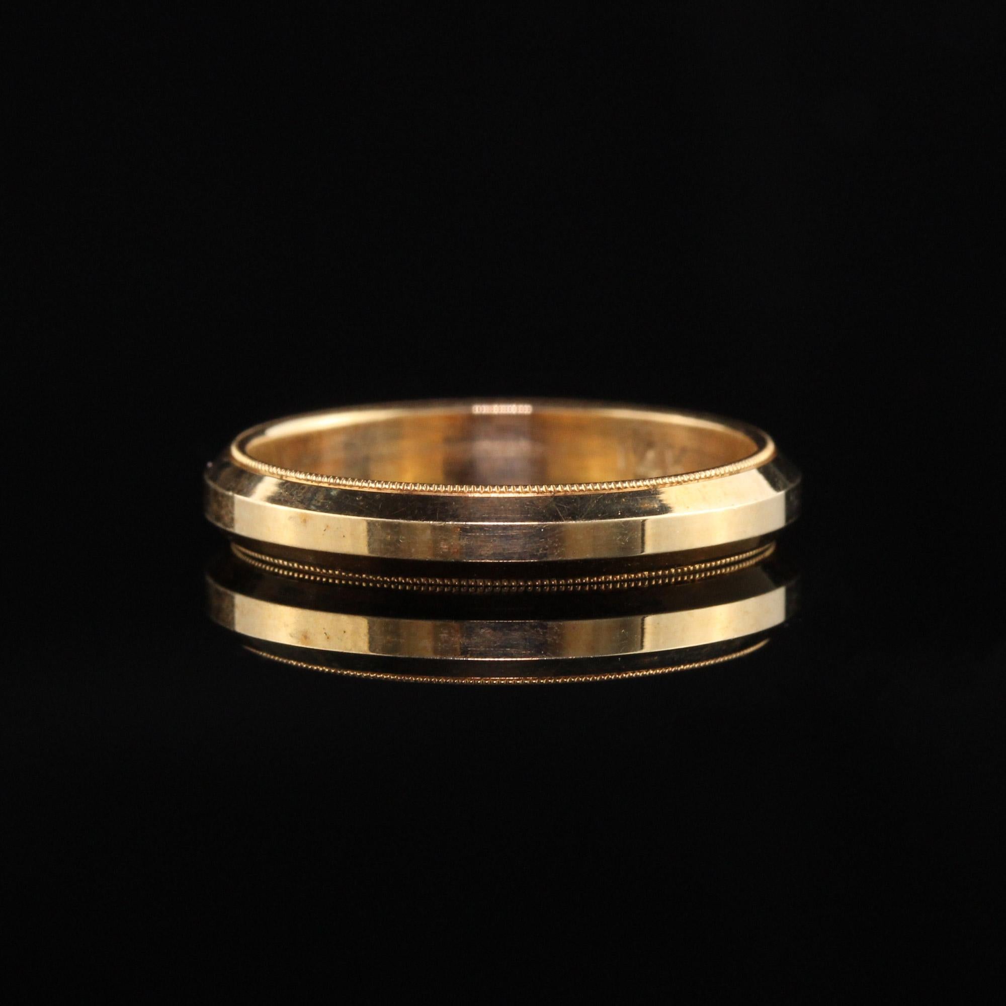 Antique Art Deco 14 Karat Yellow Gold Geometric Wedding Band In Excellent Condition In Great Neck, NY