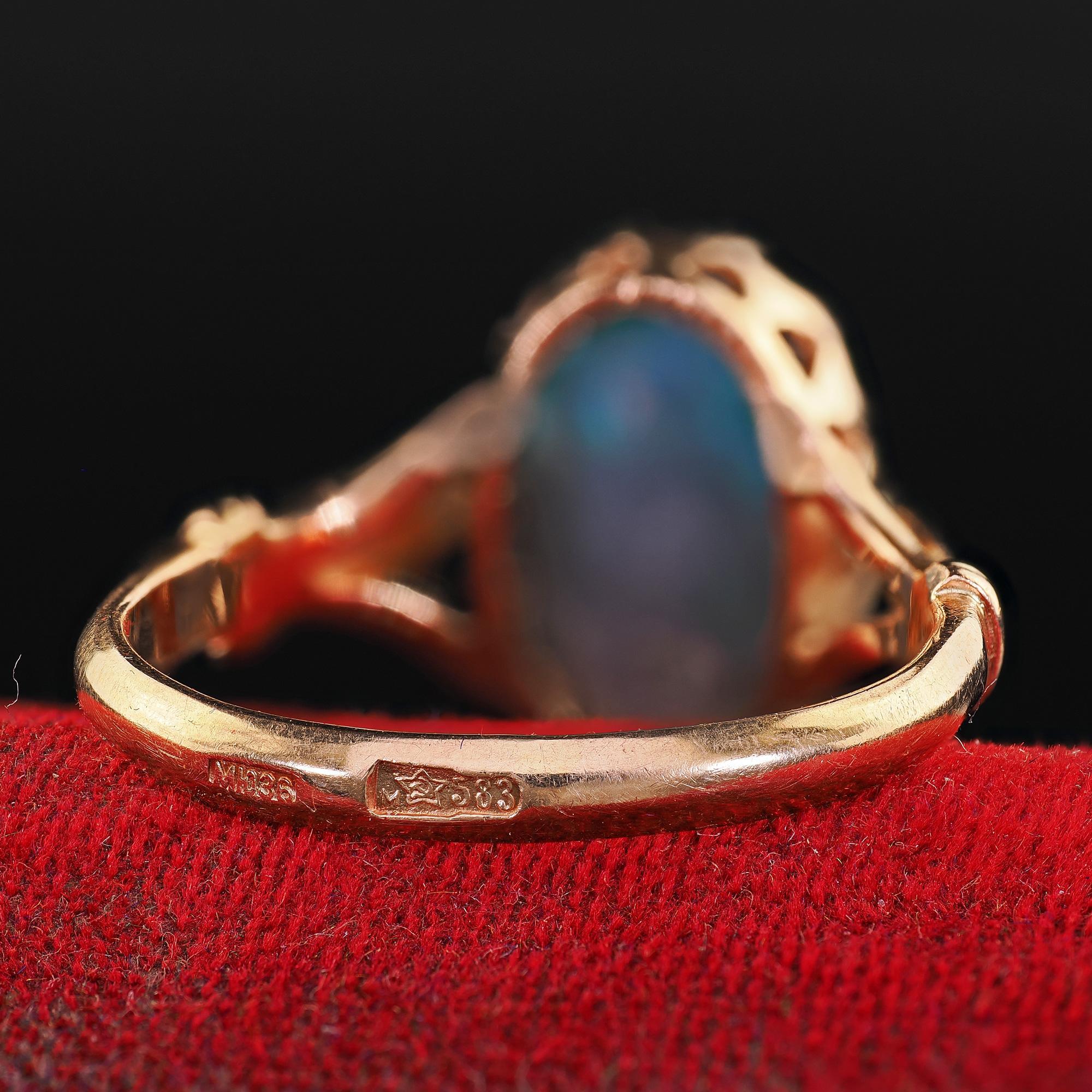 Anello di fidanzamento antico Art Deco in oro giallo 14K con opale nero naturale in vendita 2