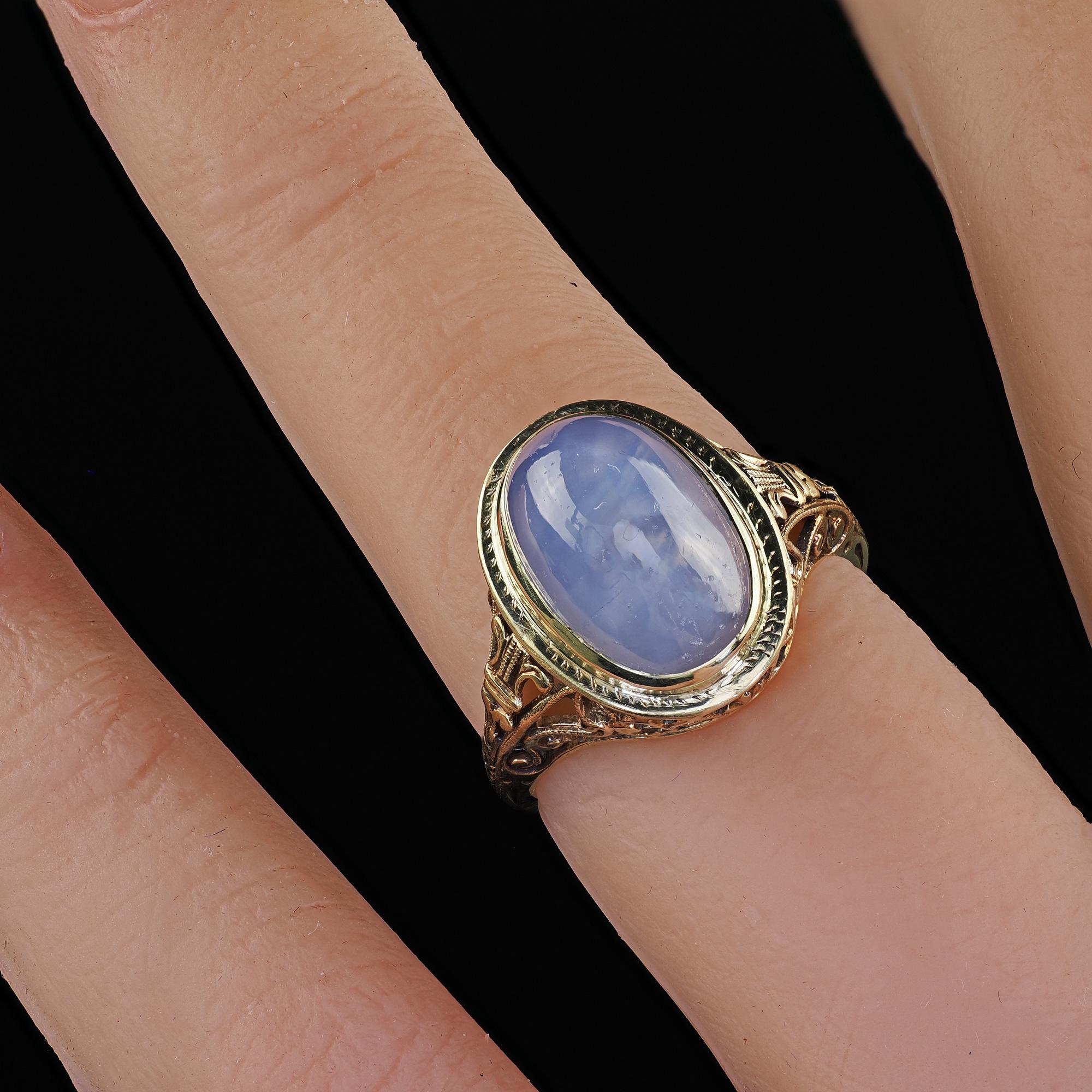 Antiker Art Deco 14K Gelbgold Natürlicher Cabochon Stern Saphir Filigraner Ring im Angebot 4