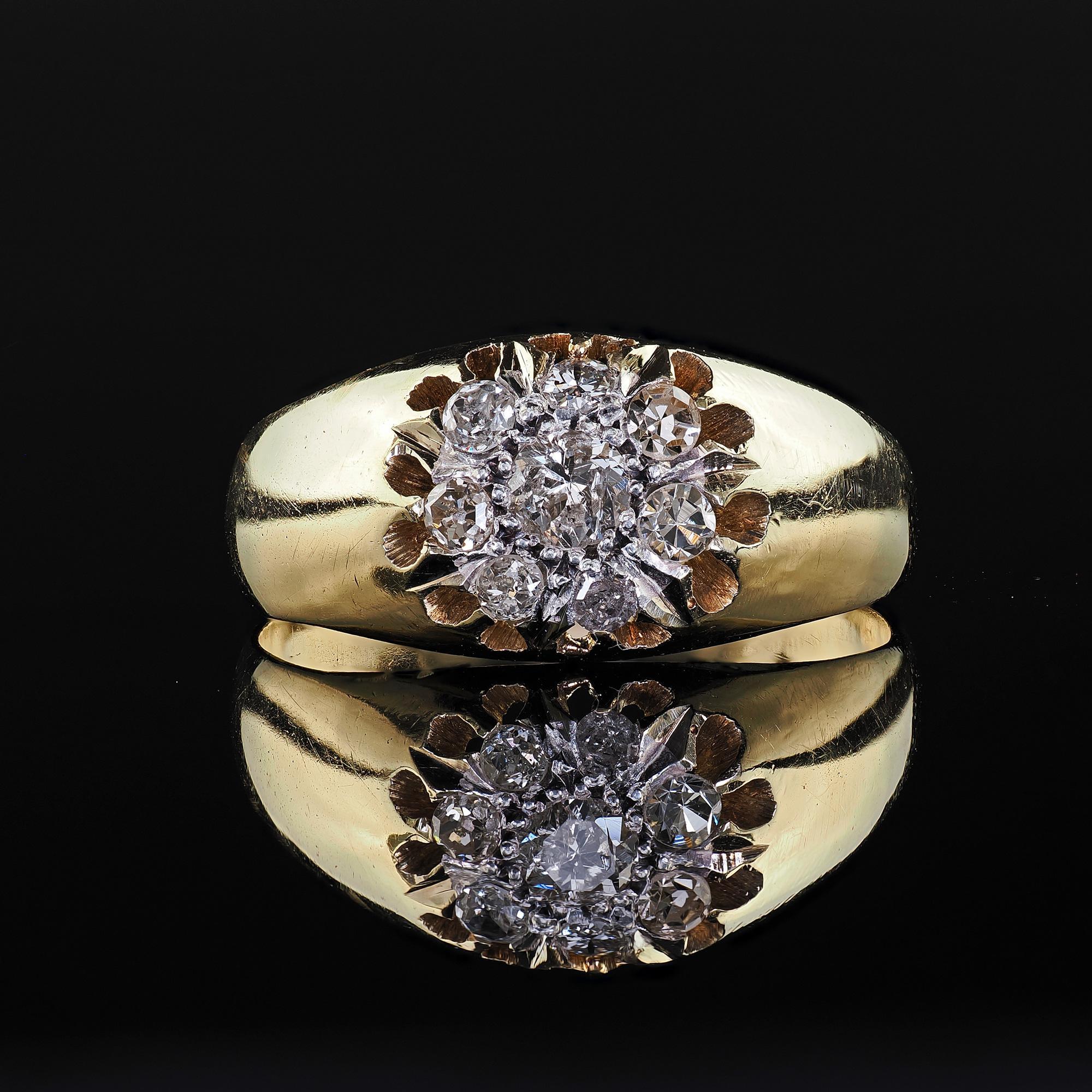 Bague de fiançailles Art déco ancienne en or jaune 14 carats avec grappe de diamants taille ancienne en vente 2