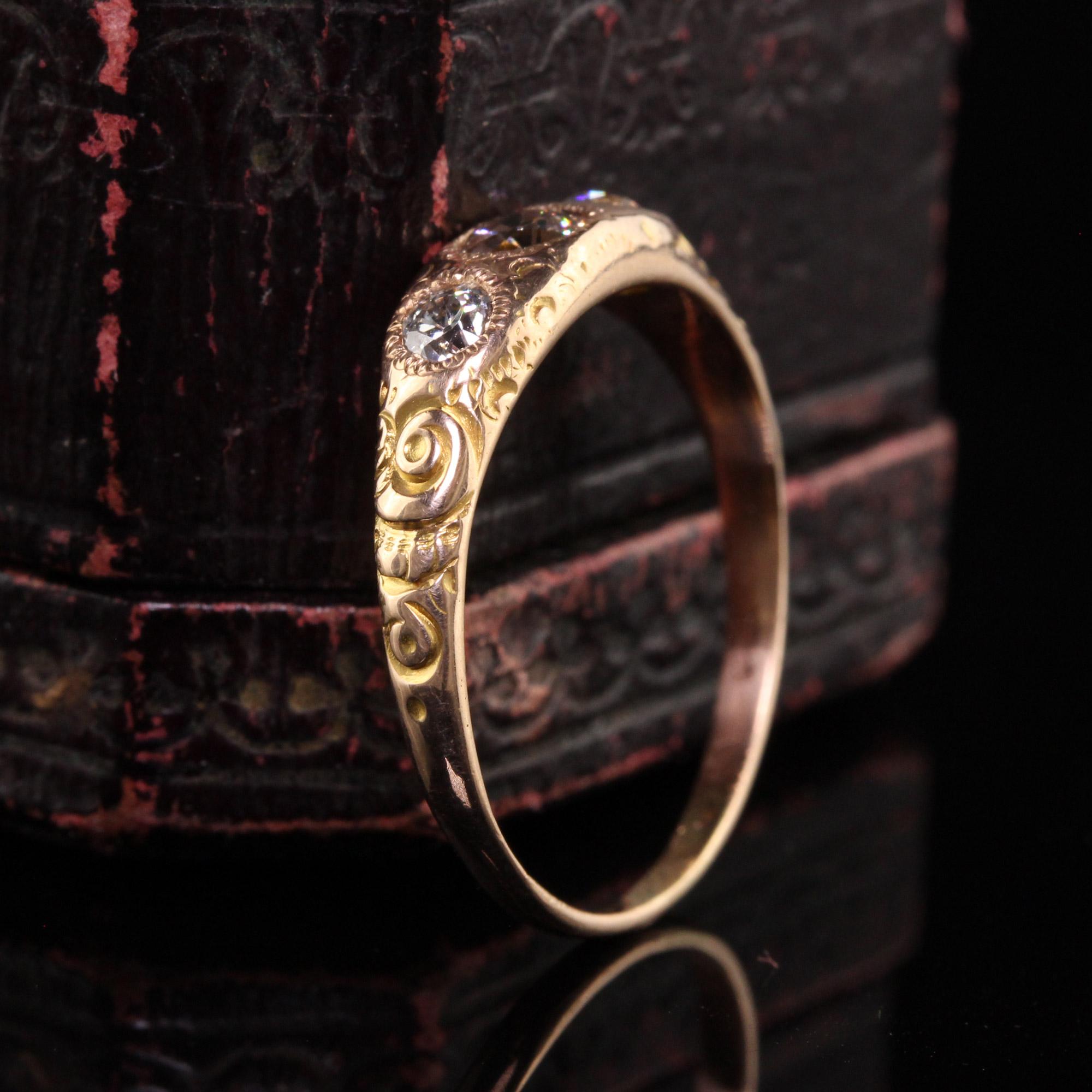 Art déco Bague tzigane ancienne en or jaune 14K avec trois pierres et des diamants vieux euros