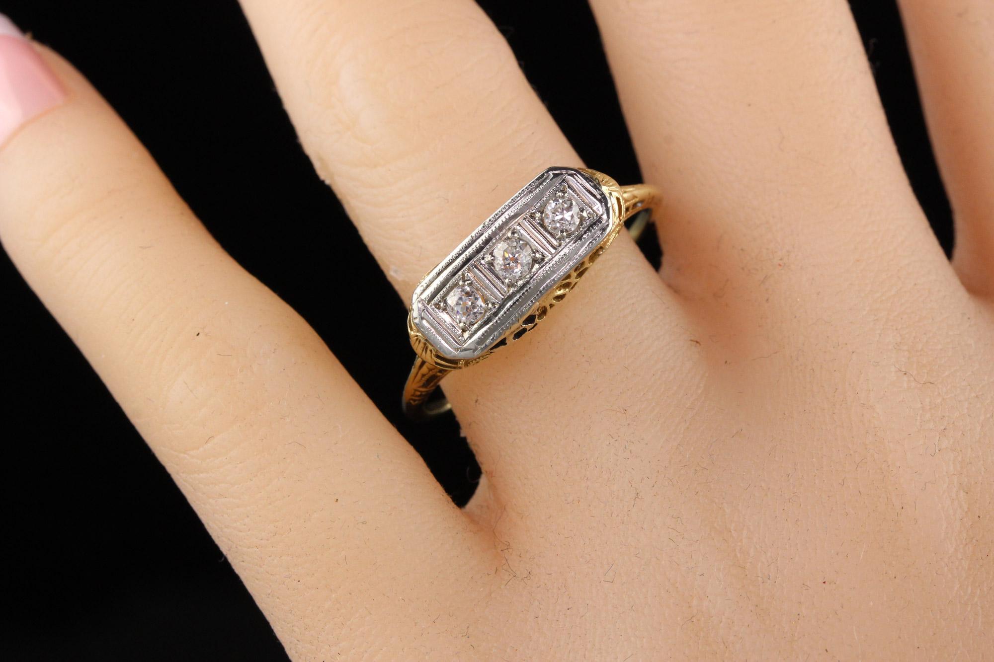 Antique Art Deco 14K Yellow Gold Old European Cut Three Stone Diamond Ring In Good Condition For Sale In Great Neck, NY