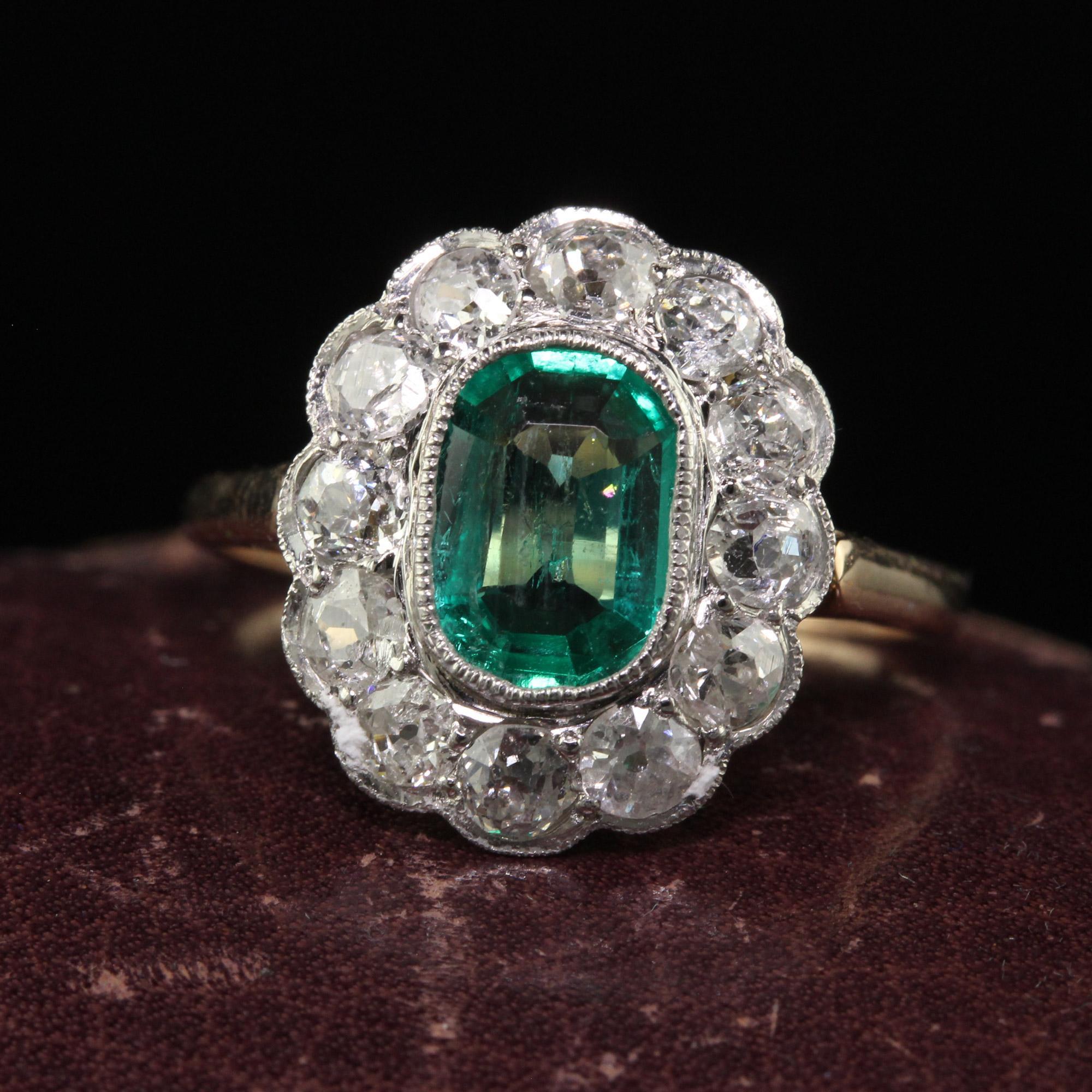 Antique Art Deco 14K Yellow Gold Old Mine Diamond and Emerald Engagement Ring In Good Condition In Great Neck, NY