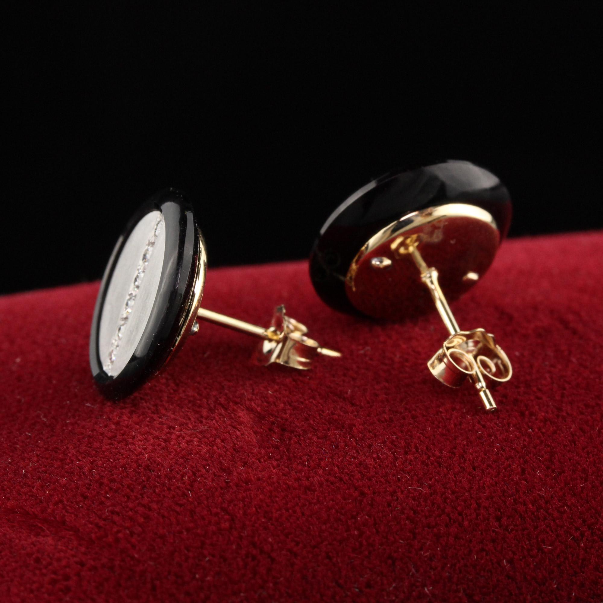 Antike antike Art Deco 14K Gelbgold Platin und Onyx Diamant Knopfleiste Ohrringe (Art déco) im Angebot