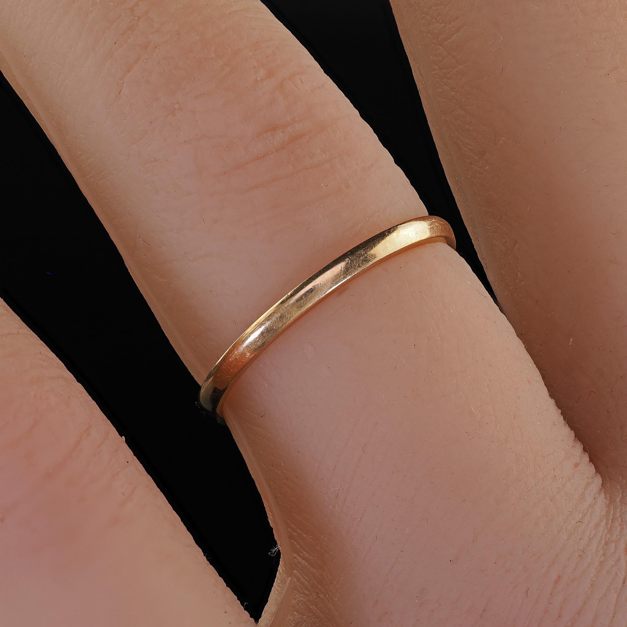 Anneau de mariage classique fin en or jaune 14K Antique Art Deco - Taille 6 1/2 en vente 2