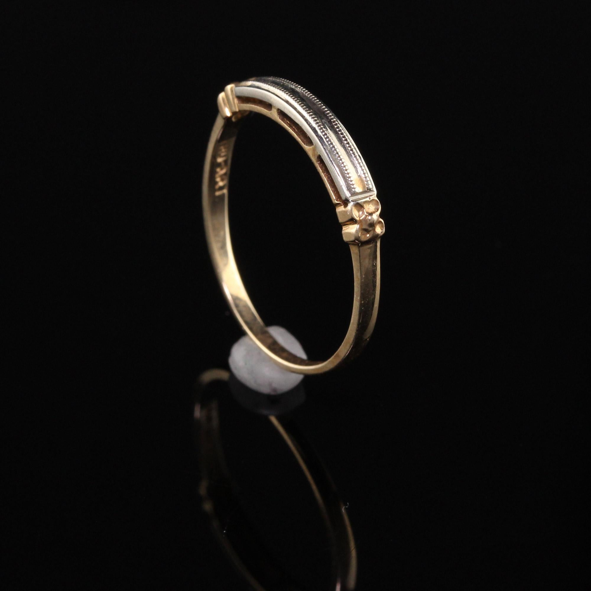 Antique Art Deco 14k Yellow Gold Two Tone Wedding Band In Excellent Condition In Great Neck, NY