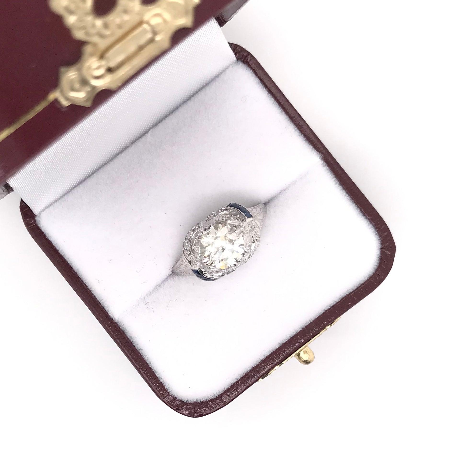 Antique Art Deco 1.50 Carat Diamond and Sapphire Platinum Filigree Ring For Sale 5