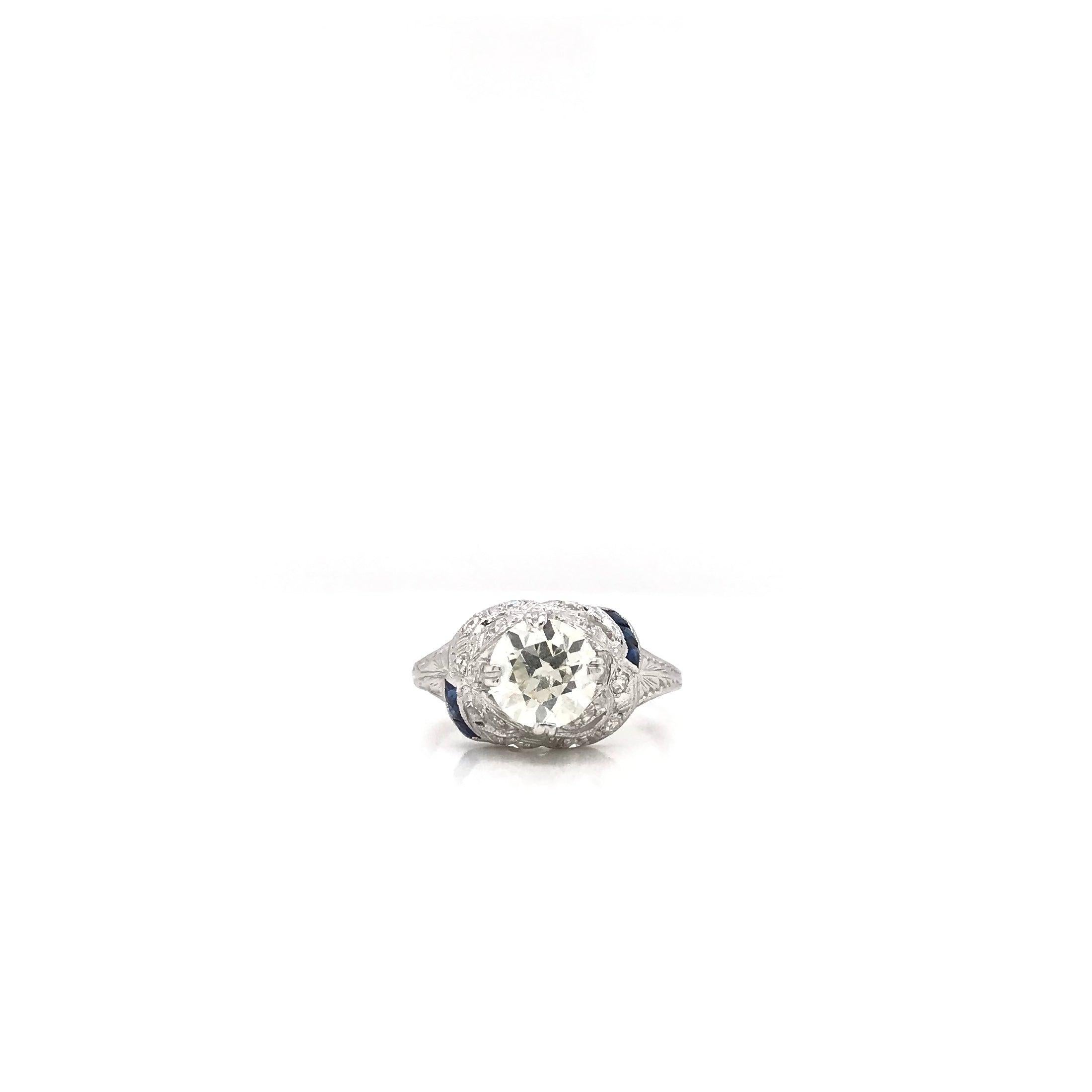 Antique Art Deco 1.50 Carat Diamond and Sapphire Platinum Filigree Ring For Sale 3