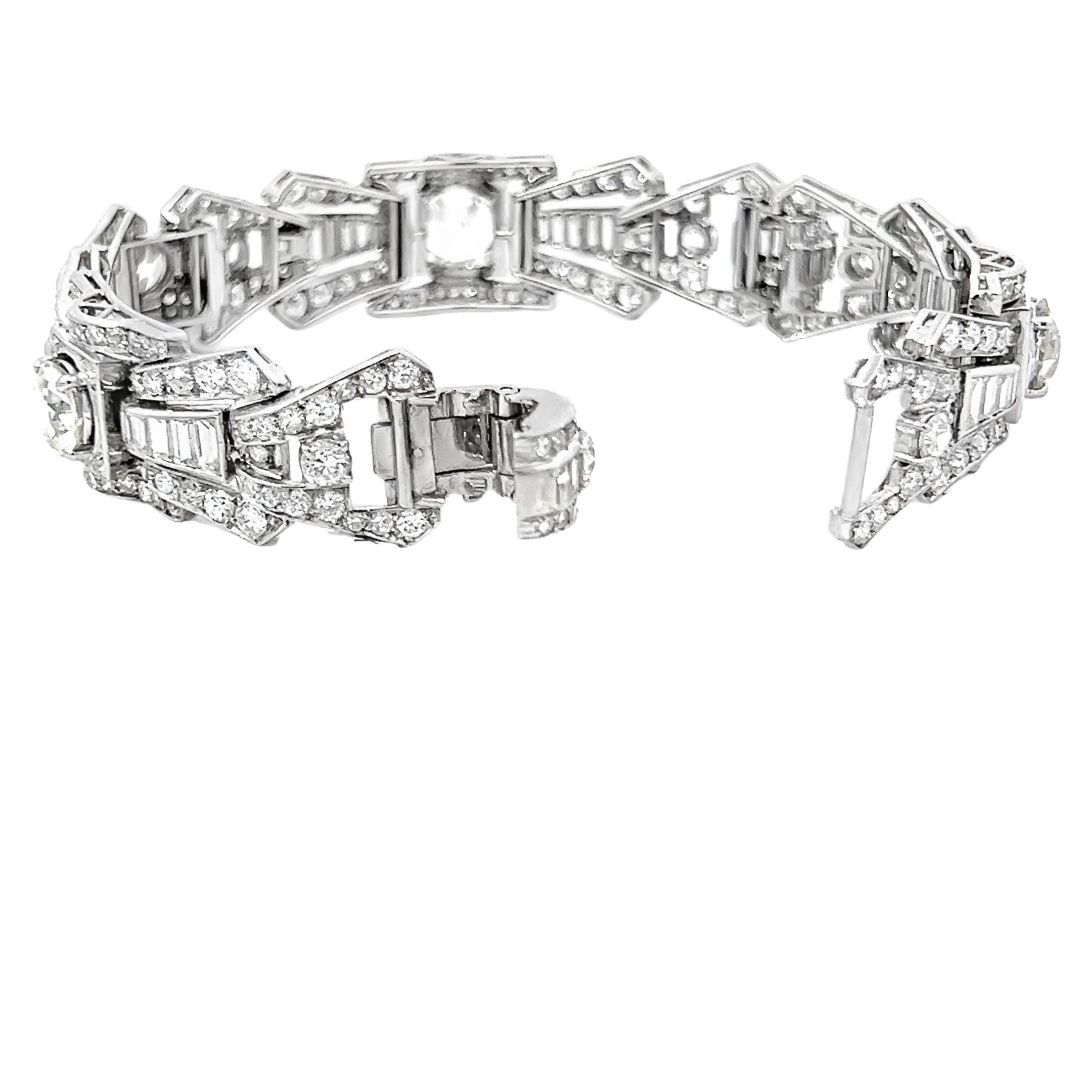 Antikes Art-Déco-Armband aus Platin mit 15,00 Karat Diamanten im Art déco-Stil im Angebot 2