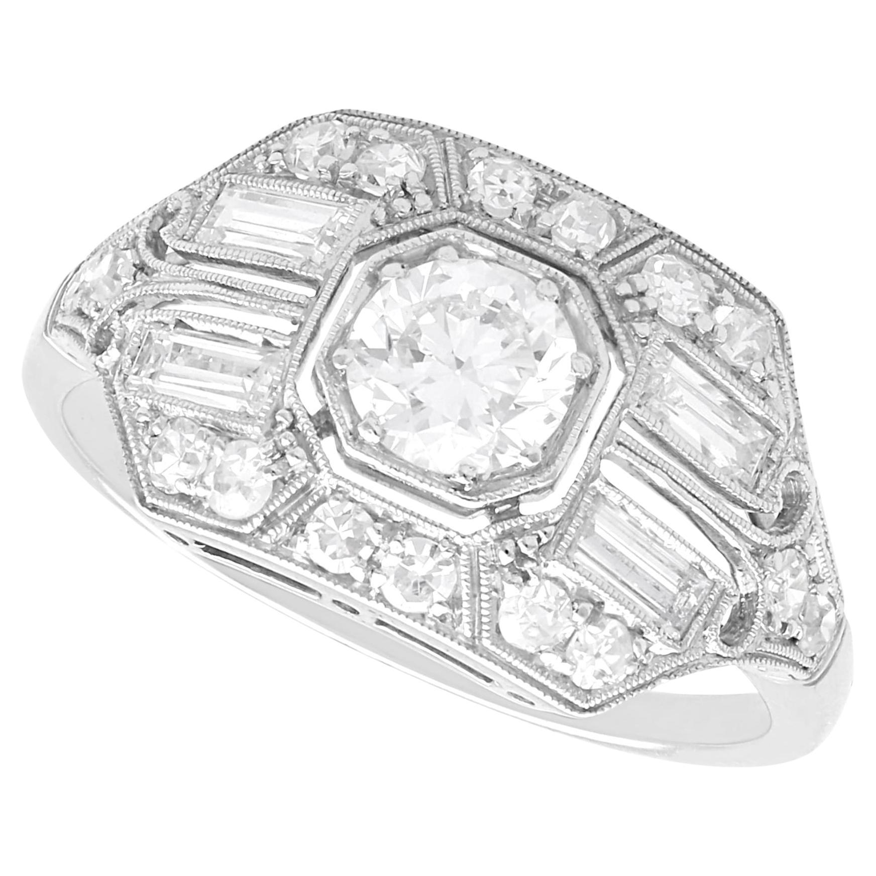 Bague ancienne Art Déco 1,53 carat diamant et or blanc 18k Circa 1920