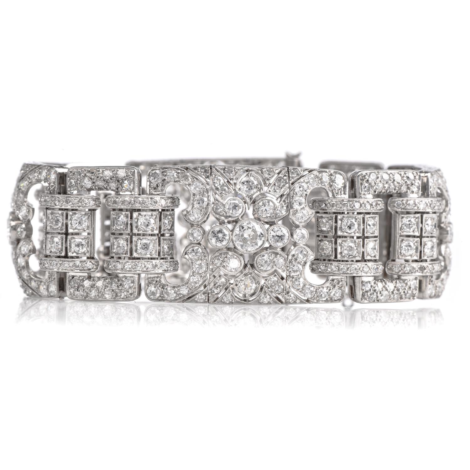 Natural Diamond Bracelet in Platinum with Migrain Work. Natural earth-mined Diamonds are in round cuts with great brilliance and weigh approximately 16.30 carats total prong set in a beautiful floral symmetry showcasing exquisite craftsmanship.

The