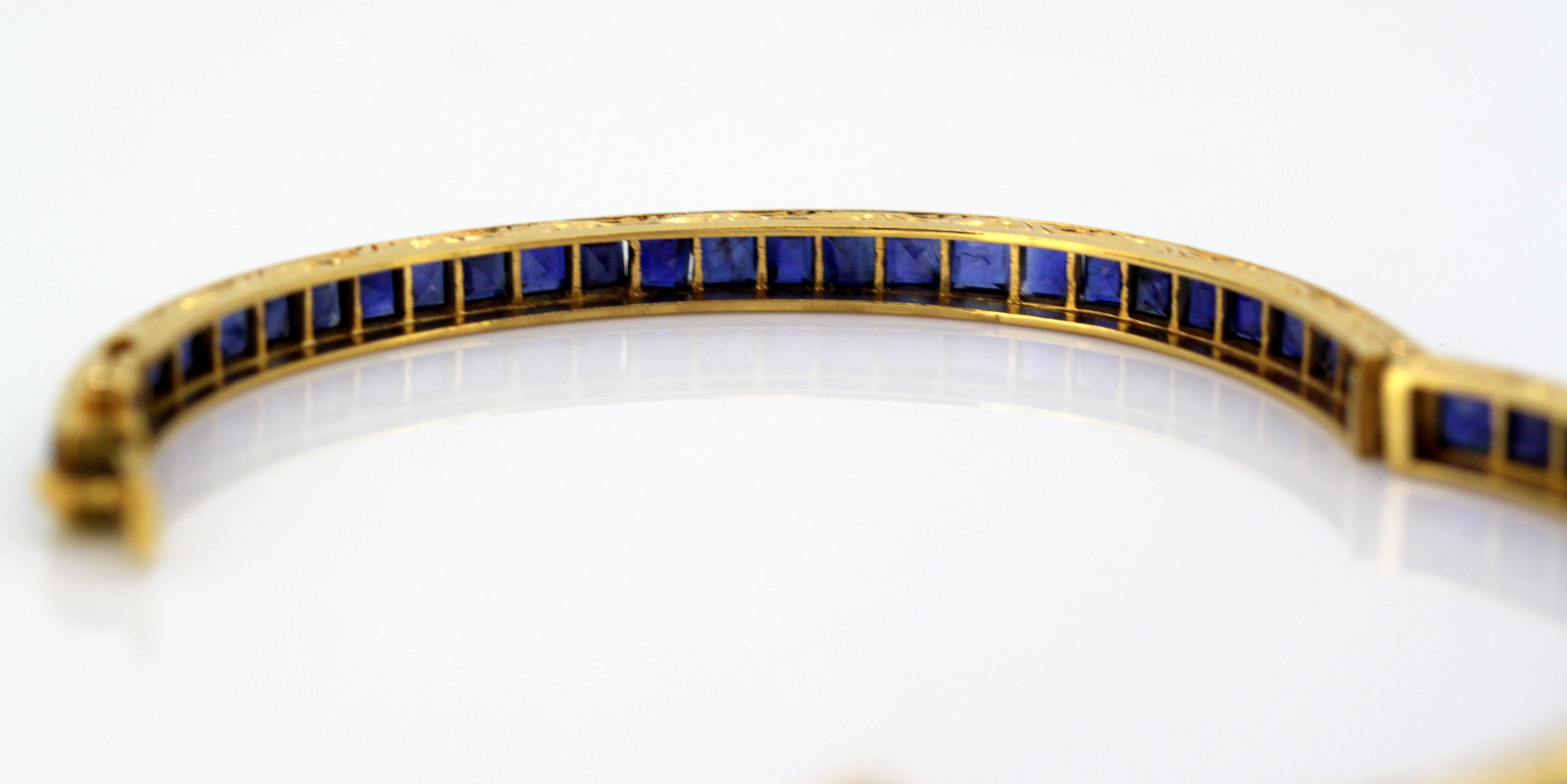 Antique Art Deco 18 Karat Gold Ladies Bangle with Sapphires Made in France, 1920 8