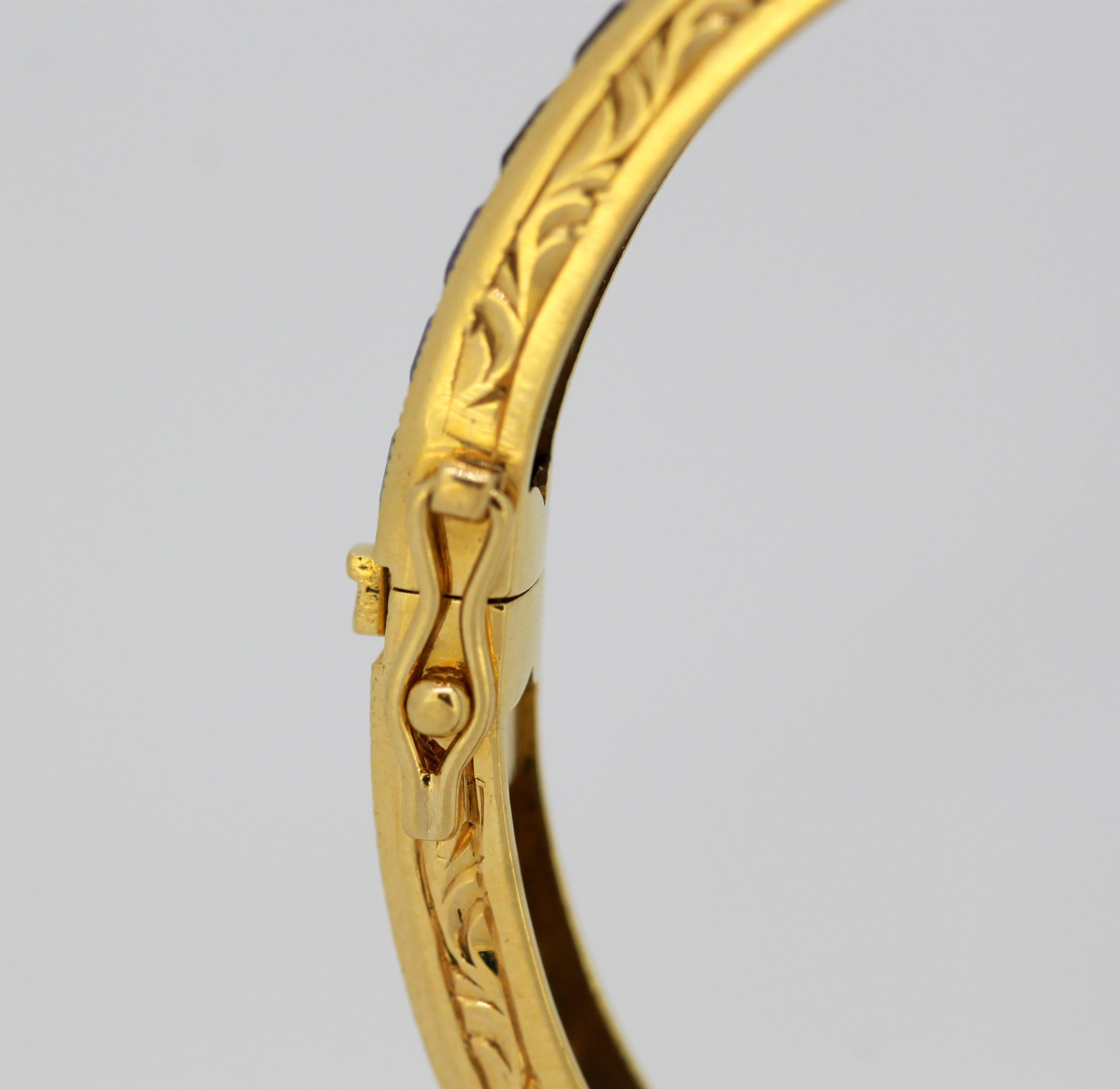 Antique Art Deco 18 Karat Gold Ladies Bangle with Sapphires Made in France, 1920 3