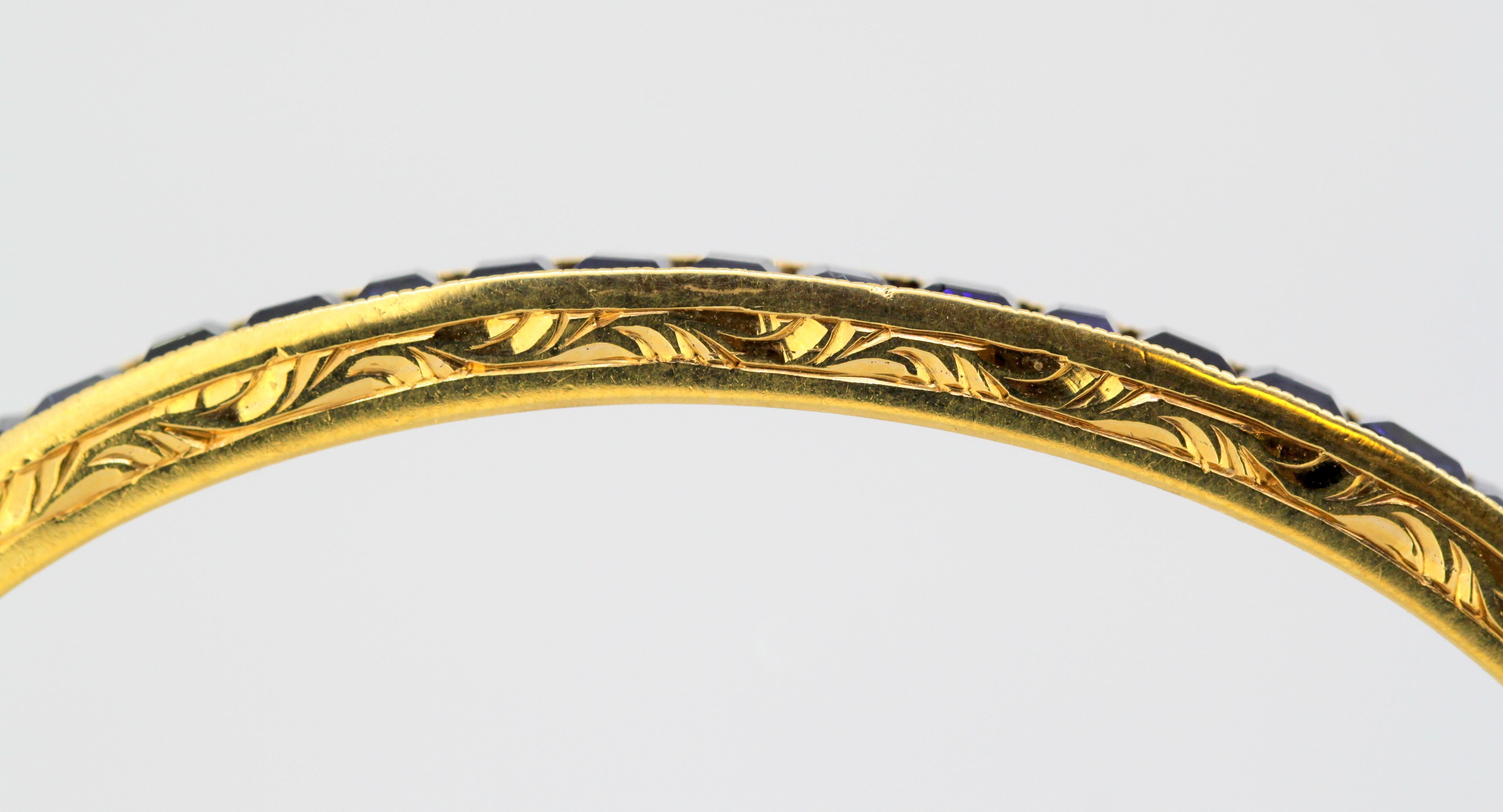 Antique Art Deco 18 Karat Gold Ladies Bangle with Sapphires Made in France, 1920 5