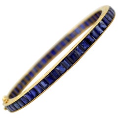 Antique Art Deco 18 Karat Gold Ladies Bangle with Sapphires Made in France, 1920