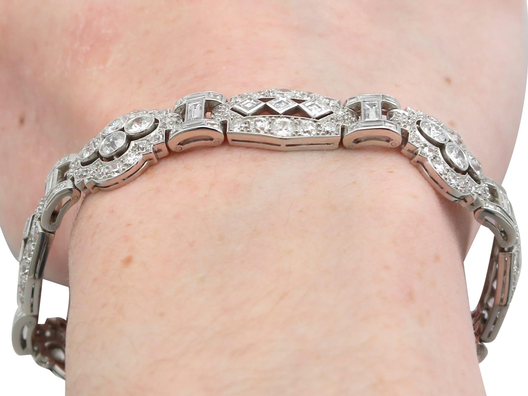 Bracelet Art déco ancien en platine et diamants de 18,36 carats, c. 1920 en vente 9
