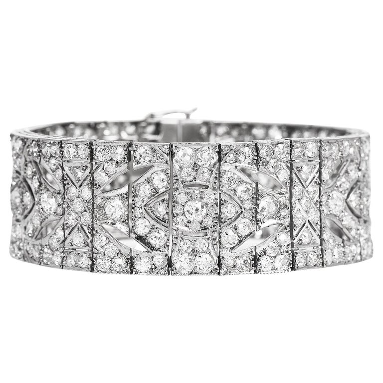 Antique Art Deco 18.58 Cartats Diamond Platinum Wide Link 1920's Bracelet  For Sale at 1stDibs