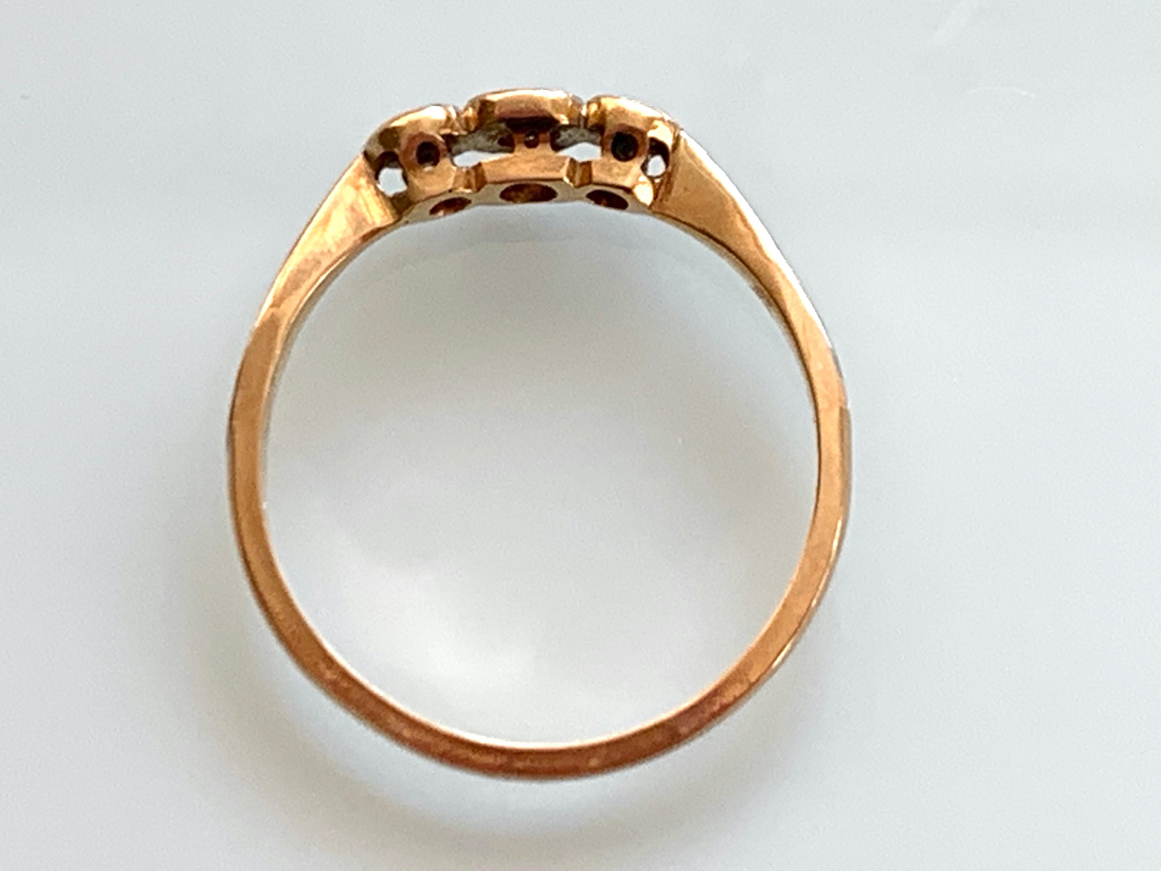 Antique Art Deco 18ct 750 Gold 0.10 Carat Diamond Ring 2