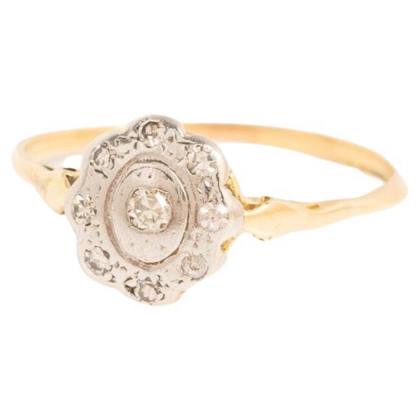 Antique Art Deco 18ct Gold Diamond Daisy Ring For Sale