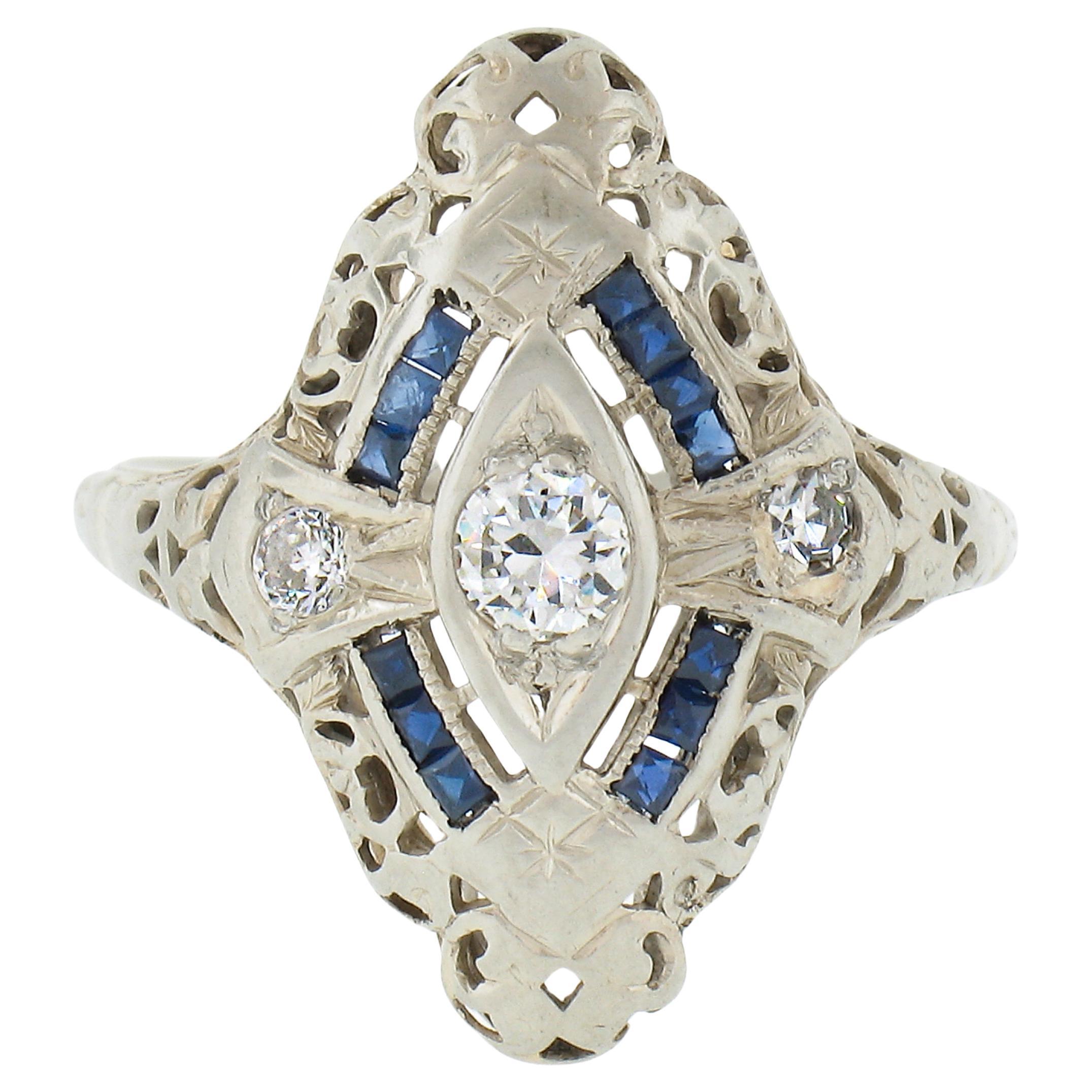 Bague d'apparat ancienne en or 18 carats .12ctw Diamond & Sapphire Filigree Navette Dinner Ring