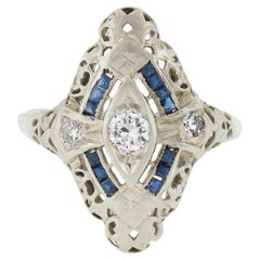 Bague d'apparat ancienne en or 18 carats .12ctw Diamond & Sapphire Filigree Navette Dinner Ring