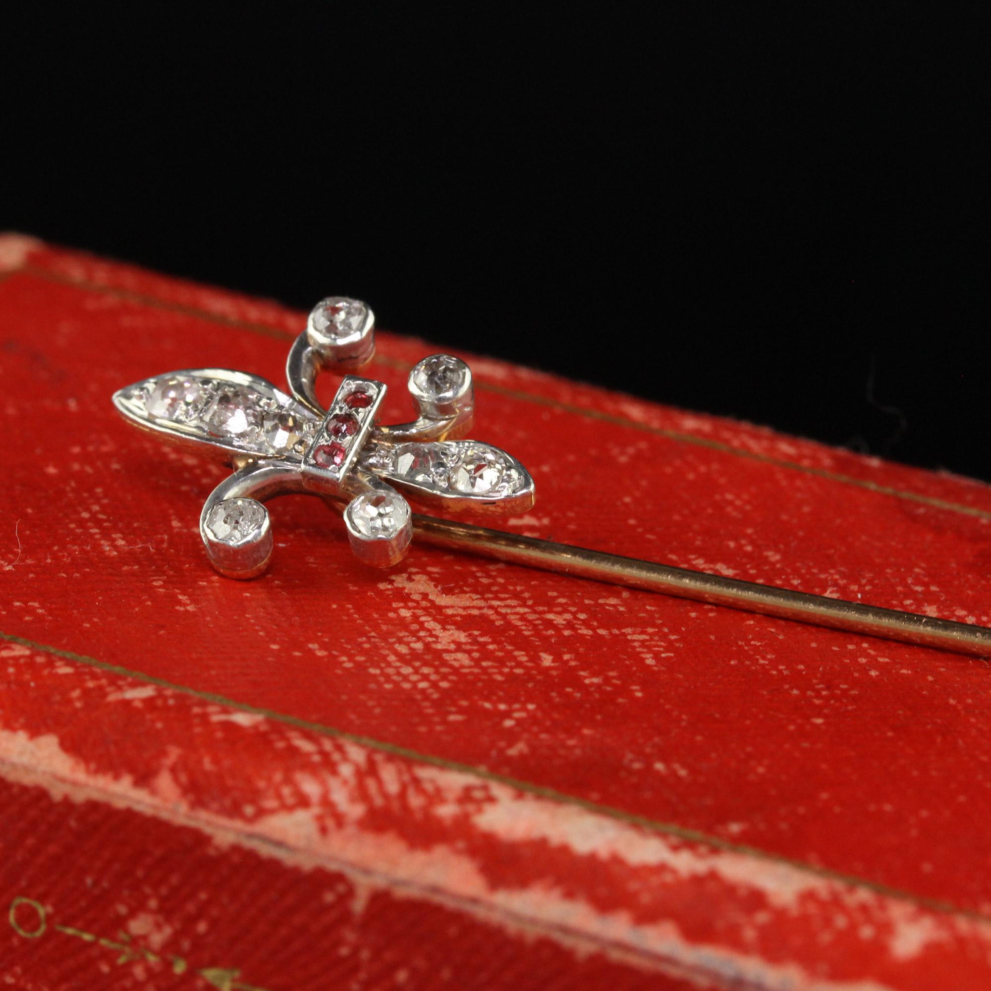Antique Art Deco 18K Gold and Platinum Fleur De Lis Diamond Stick Pin In Good Condition For Sale In Great Neck, NY